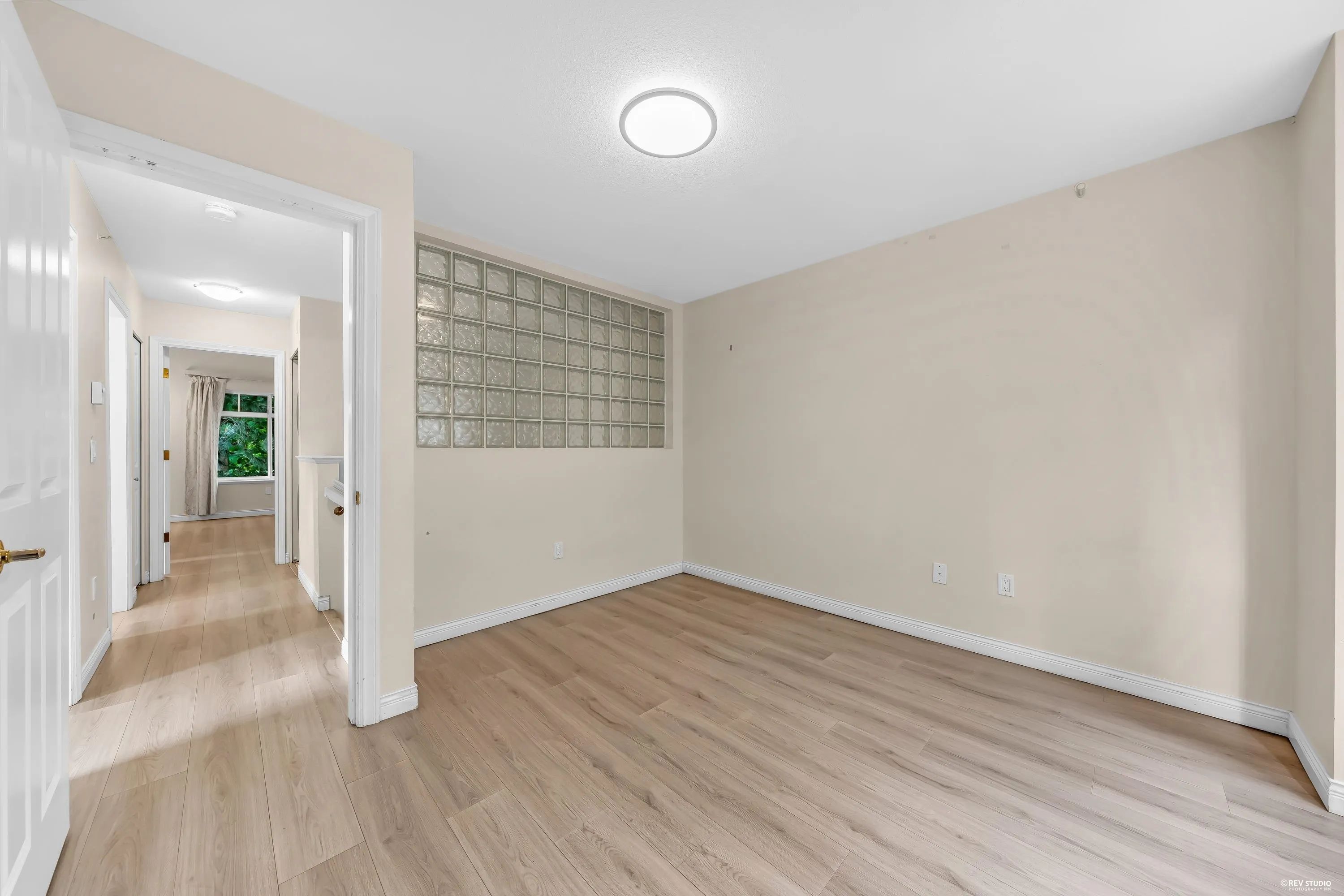 2459 W 39th Avenue