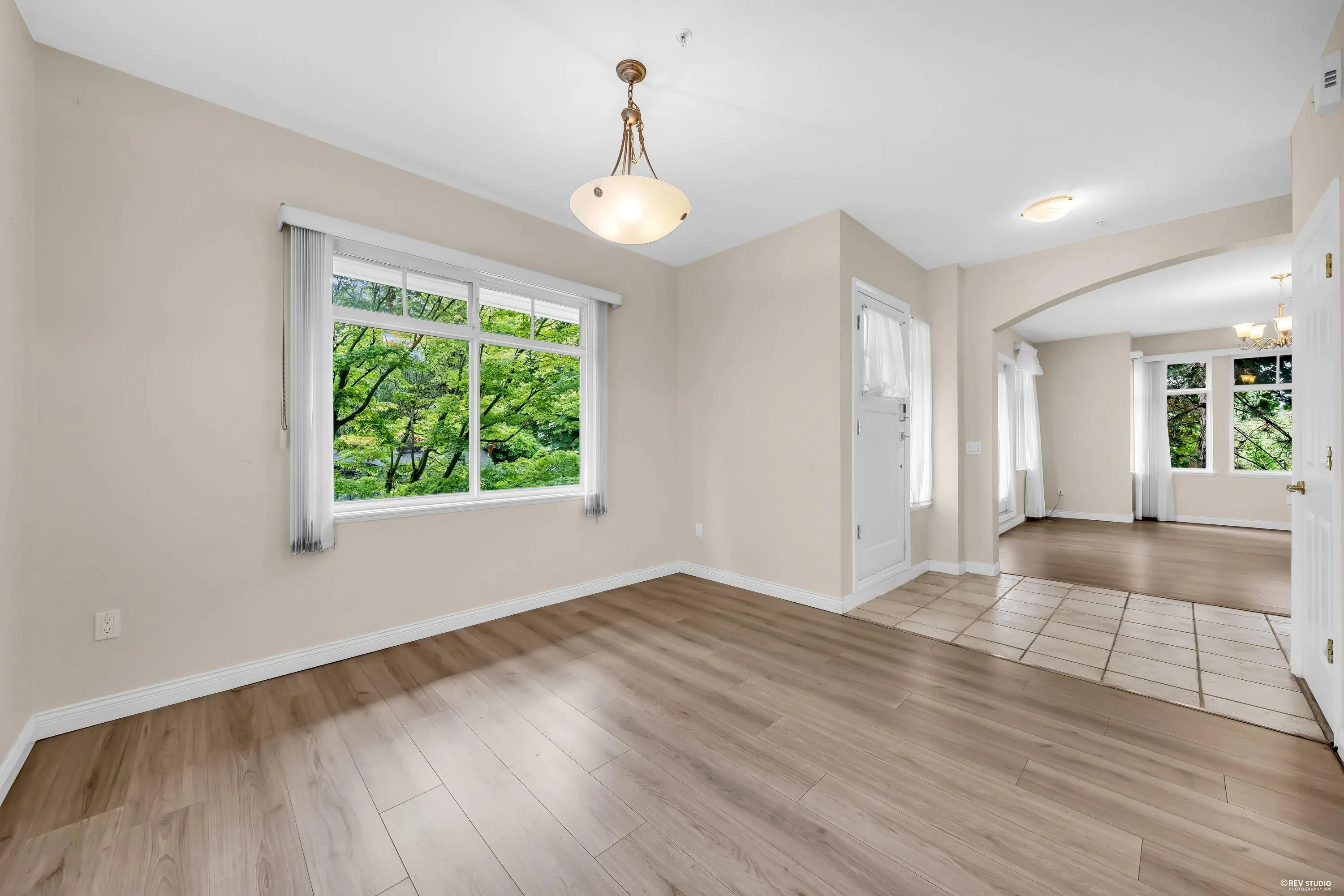 2459 W 39th Avenue