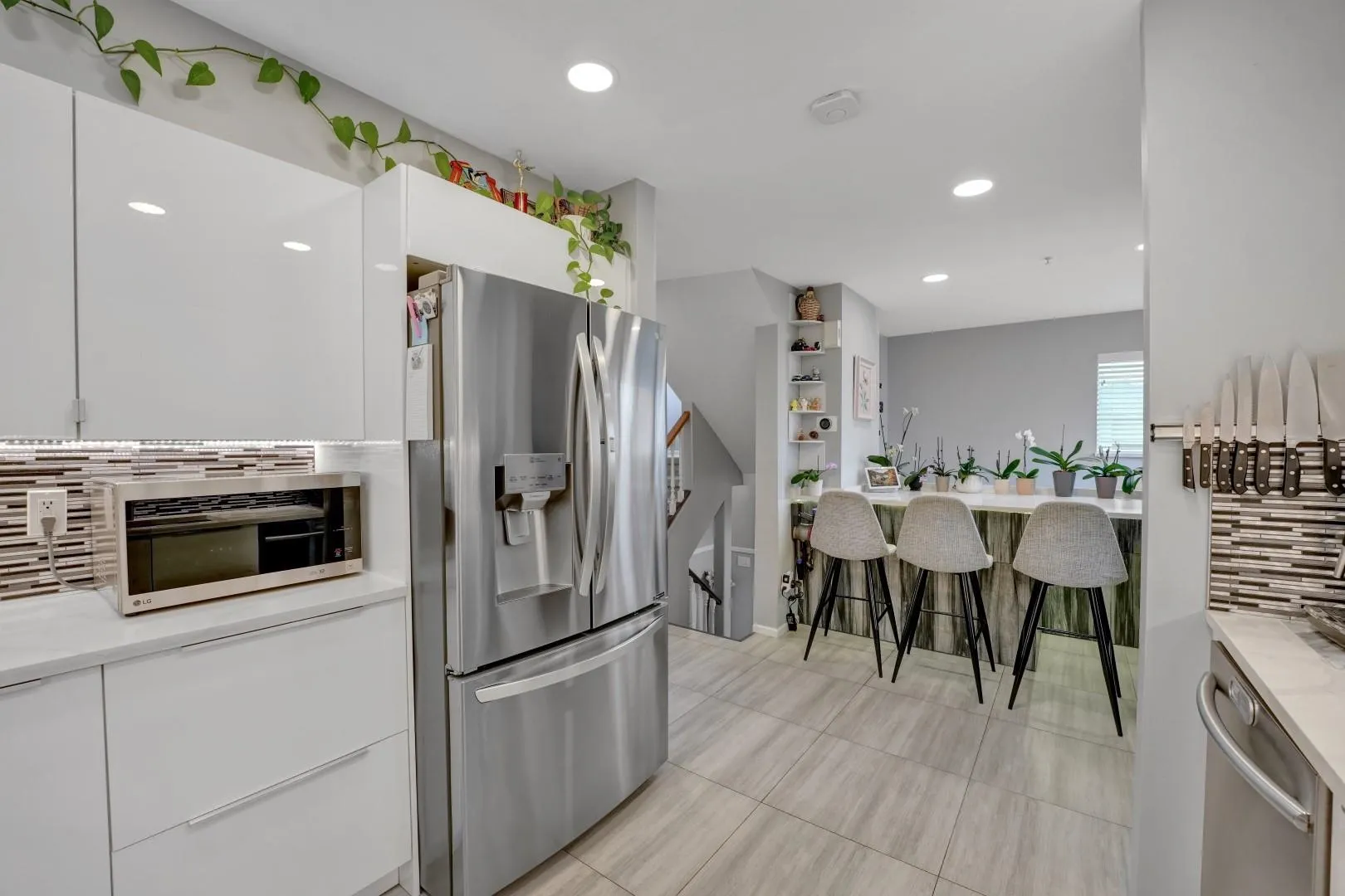 19160 119 Avenue #14