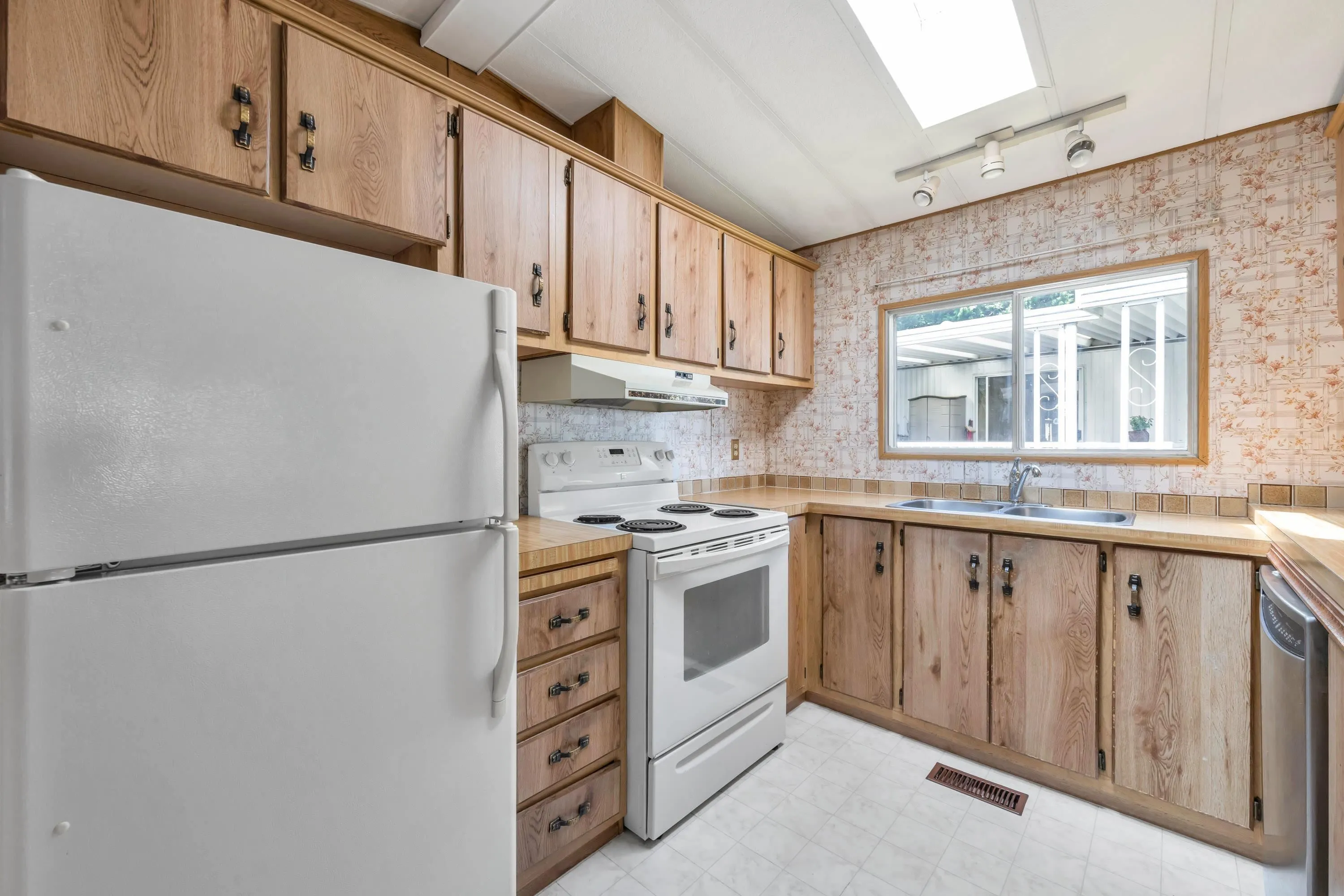 2315 198 Street #10