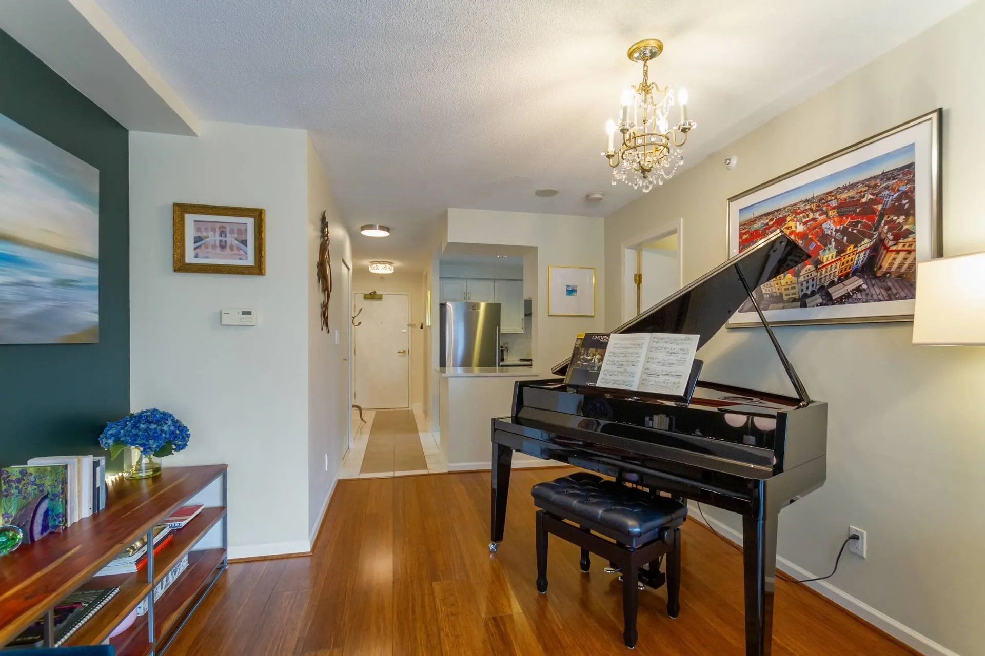 199 Drake Street #3F