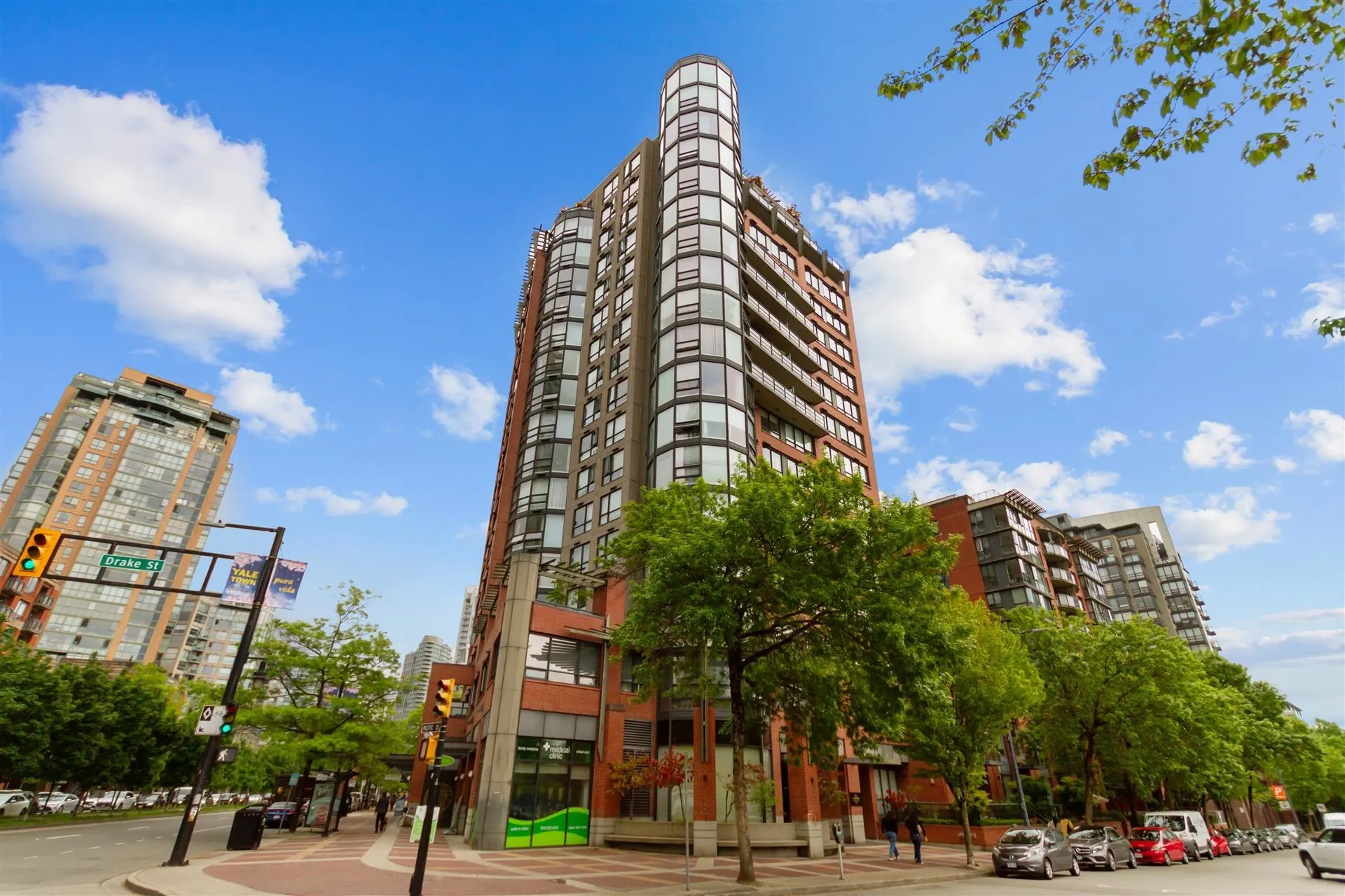 199 Drake Street #3F