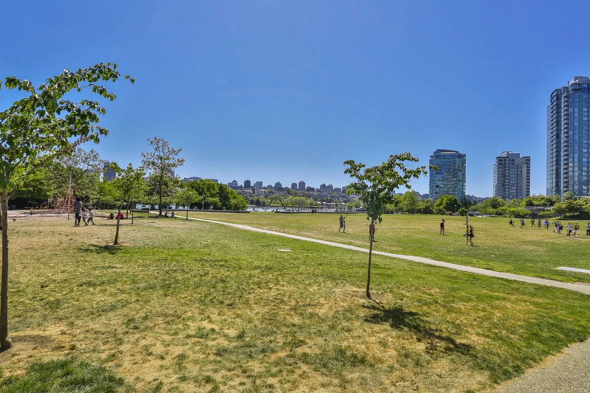 199 Drake Street #3F