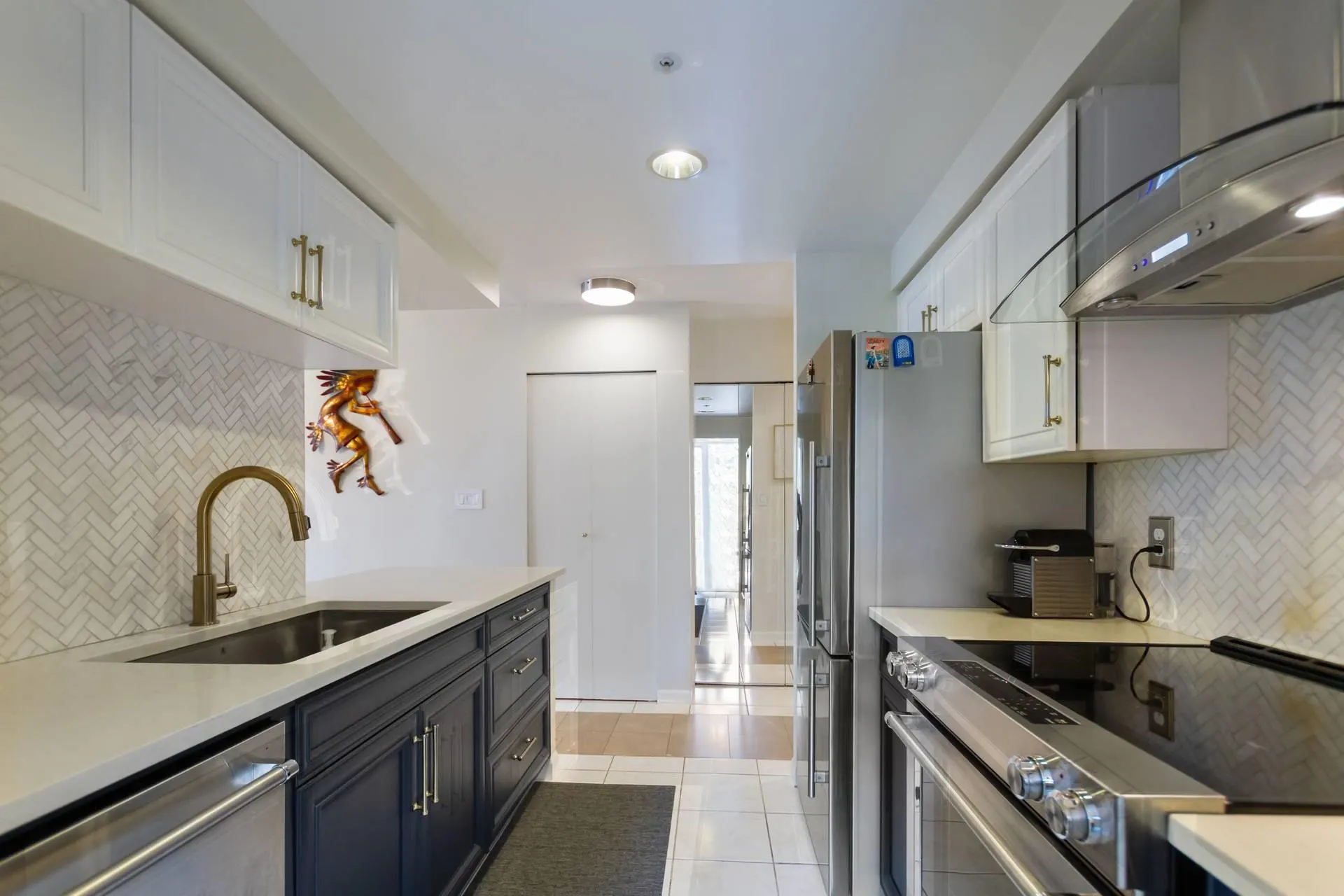 199 Drake Street #3F