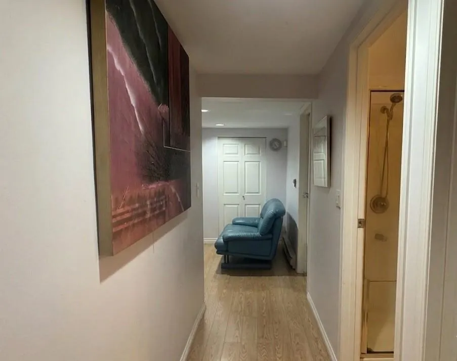 156 W 47th Avenue