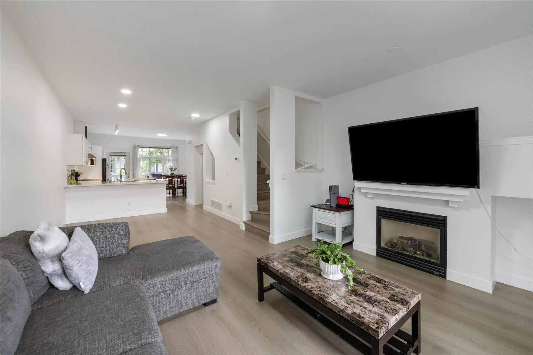 18839 69 Avenue #8