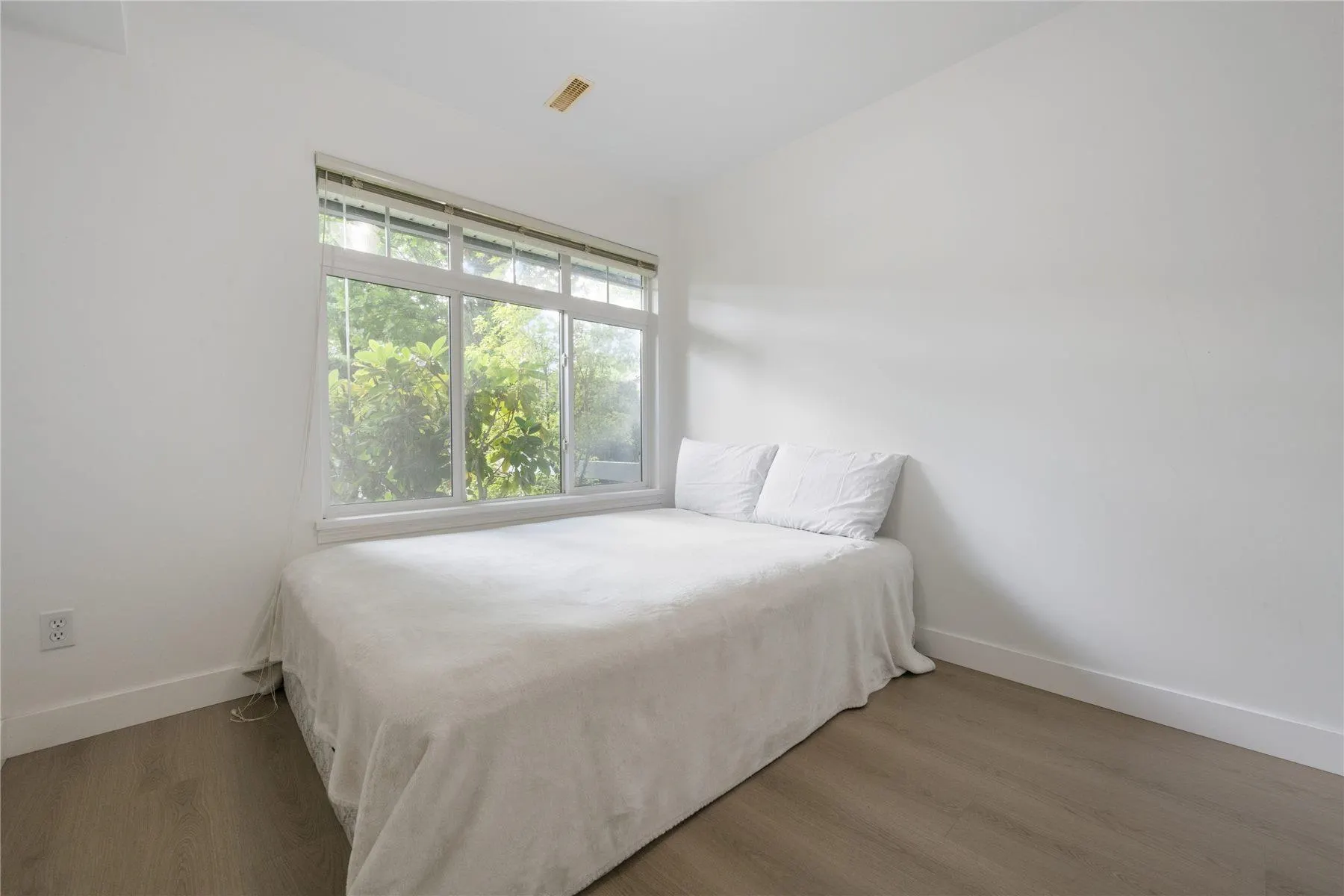 18839 69 Avenue #8