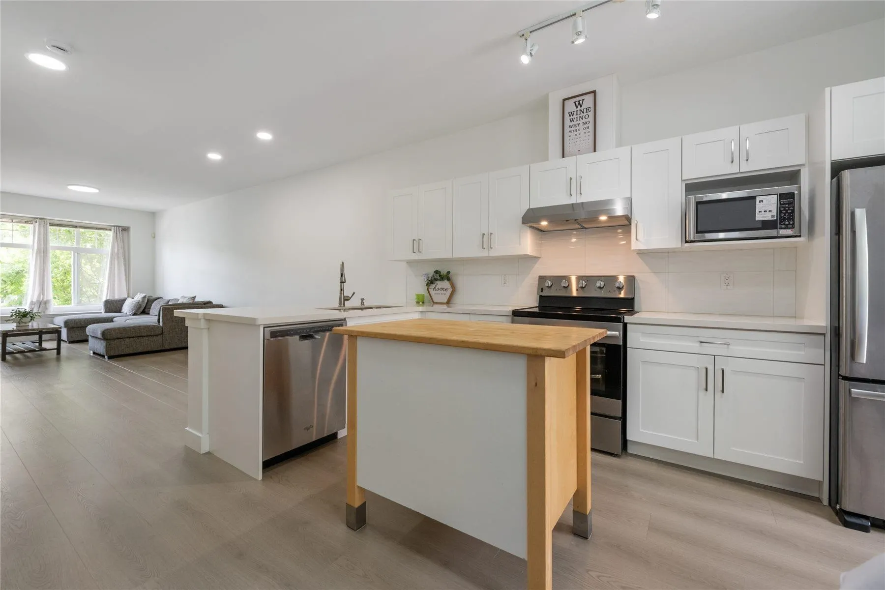 18839 69 Avenue #8