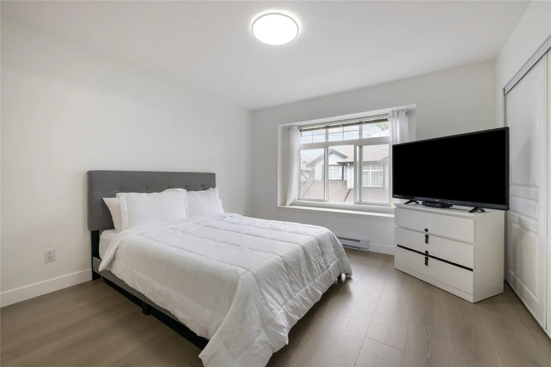 18839 69 Avenue #8