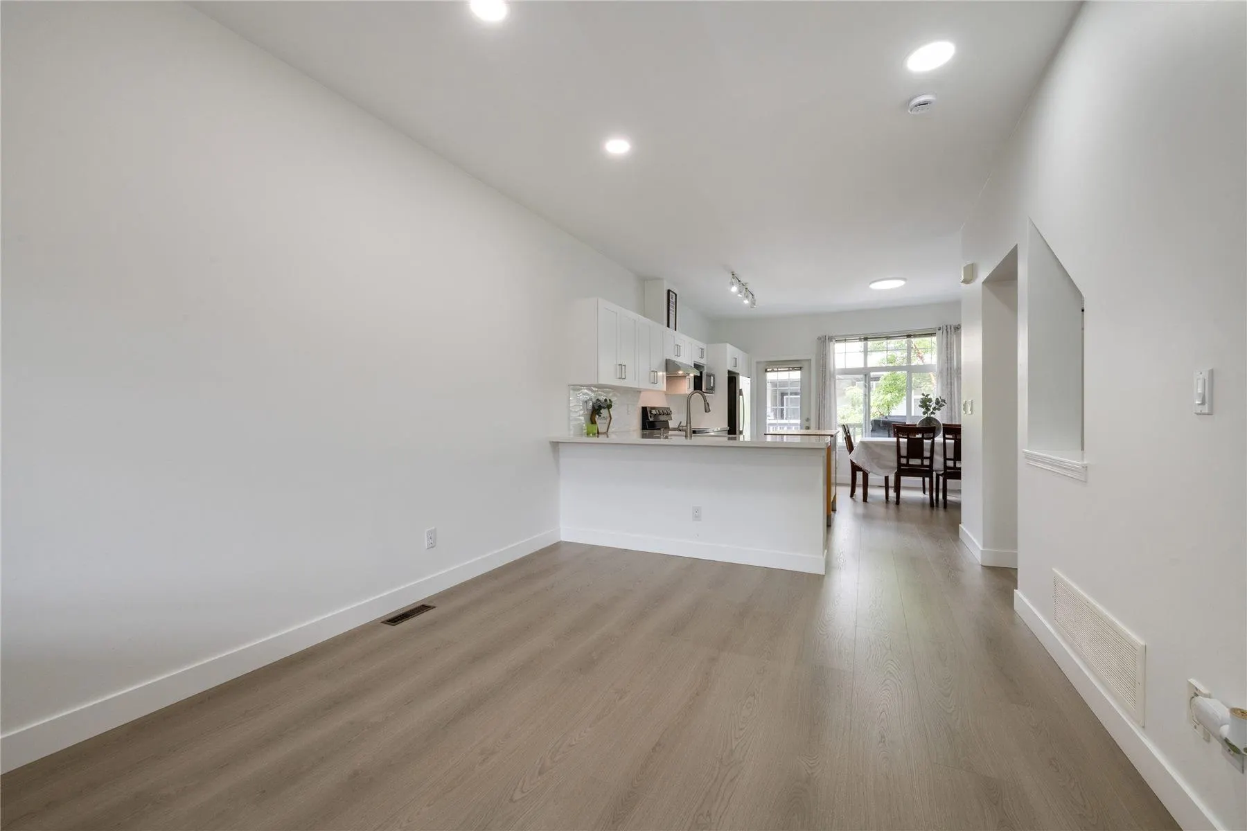 18839 69 Avenue #8