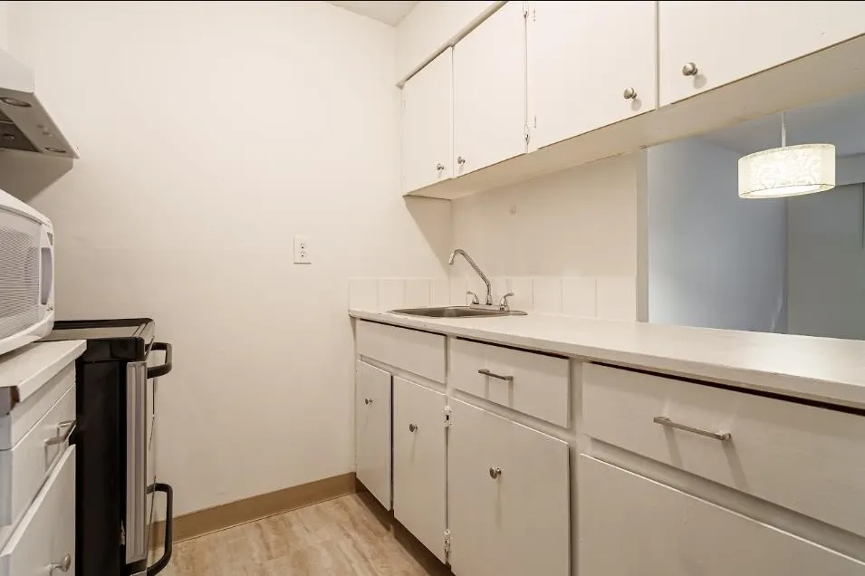 1950 W 8th Avenue #103