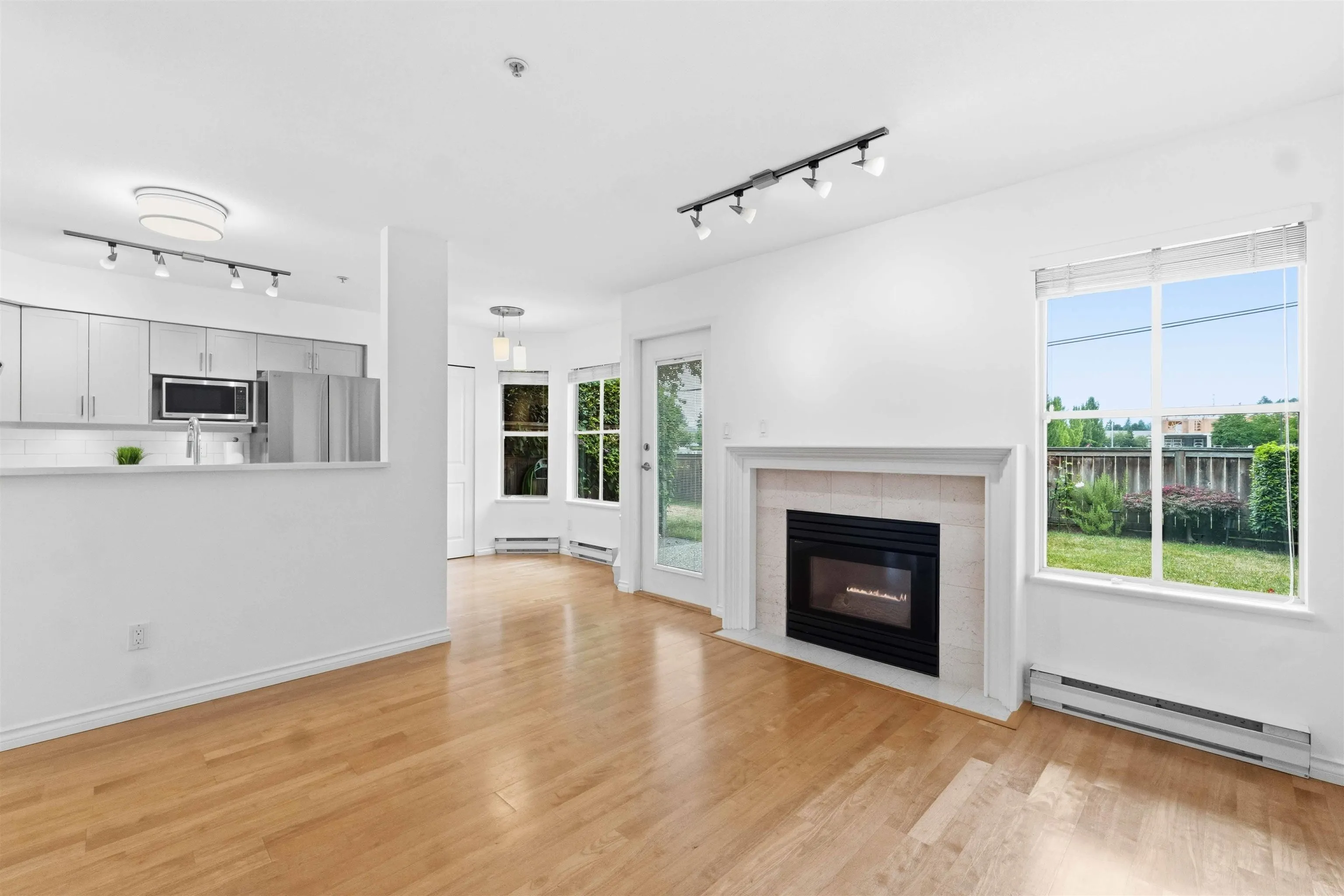19160 119 Avenue #62