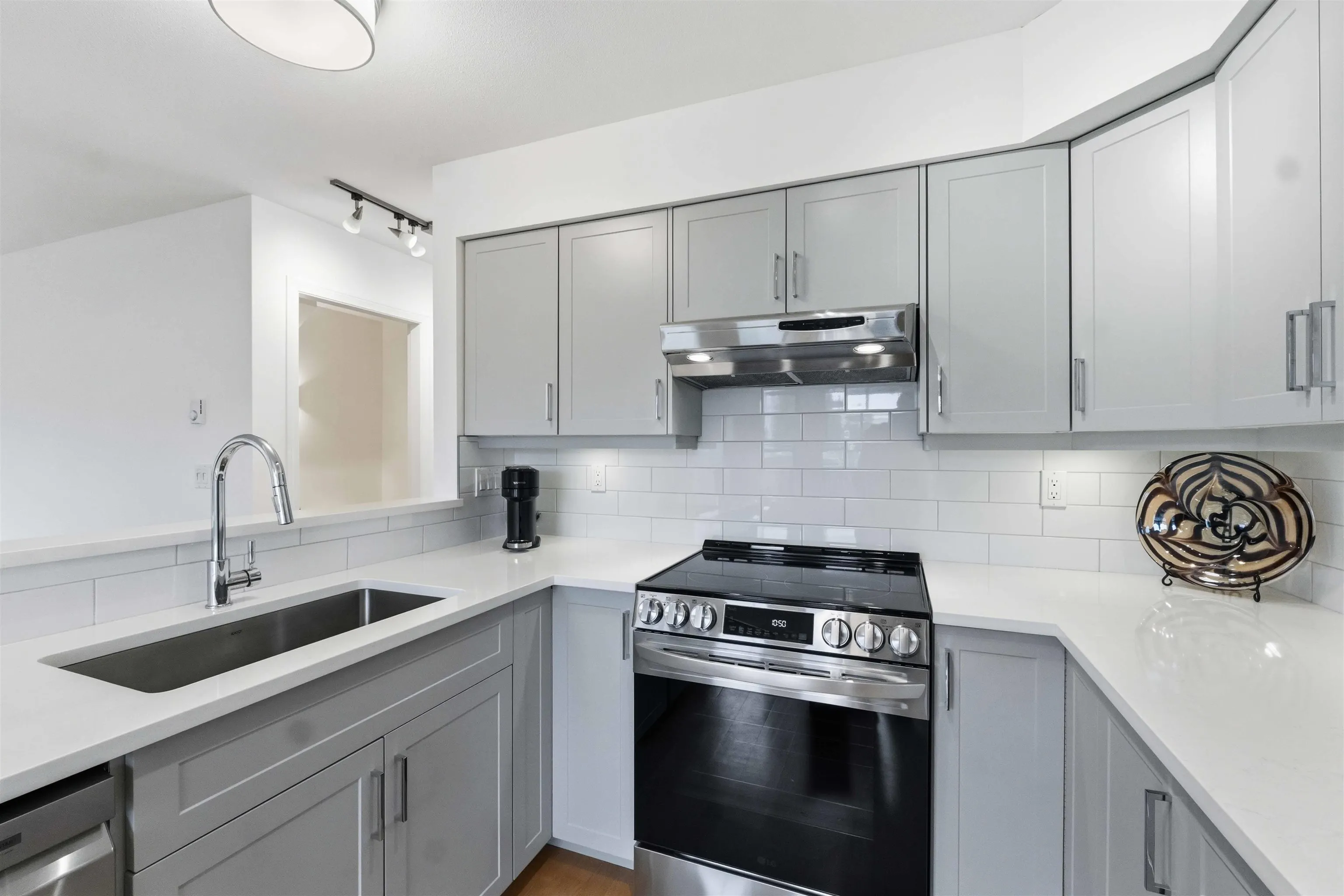 19160 119 Avenue #62