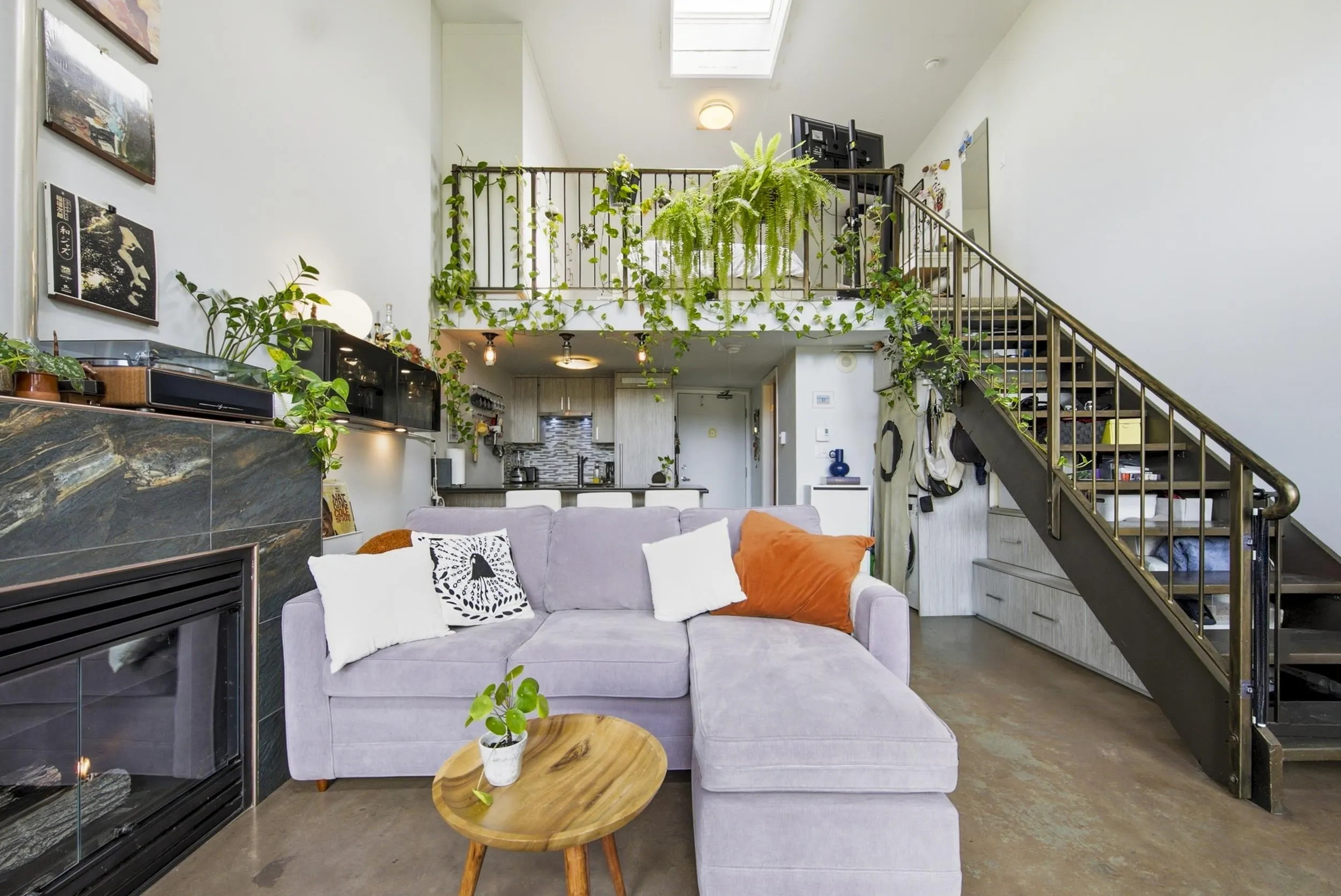 1 E Cordova Street #504