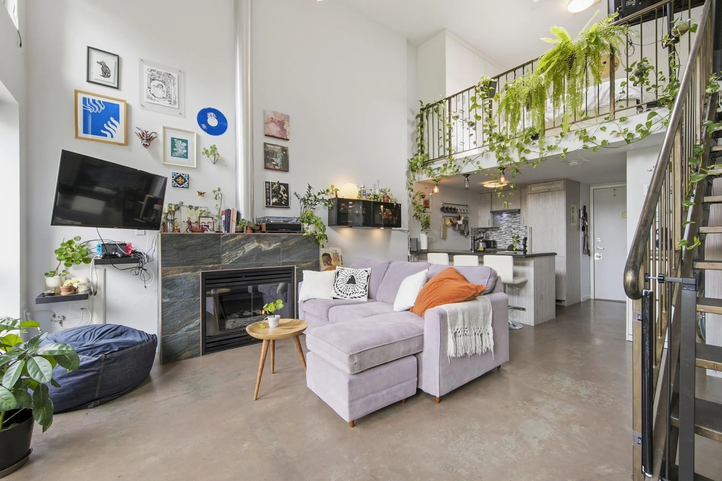 1 E Cordova Street #504