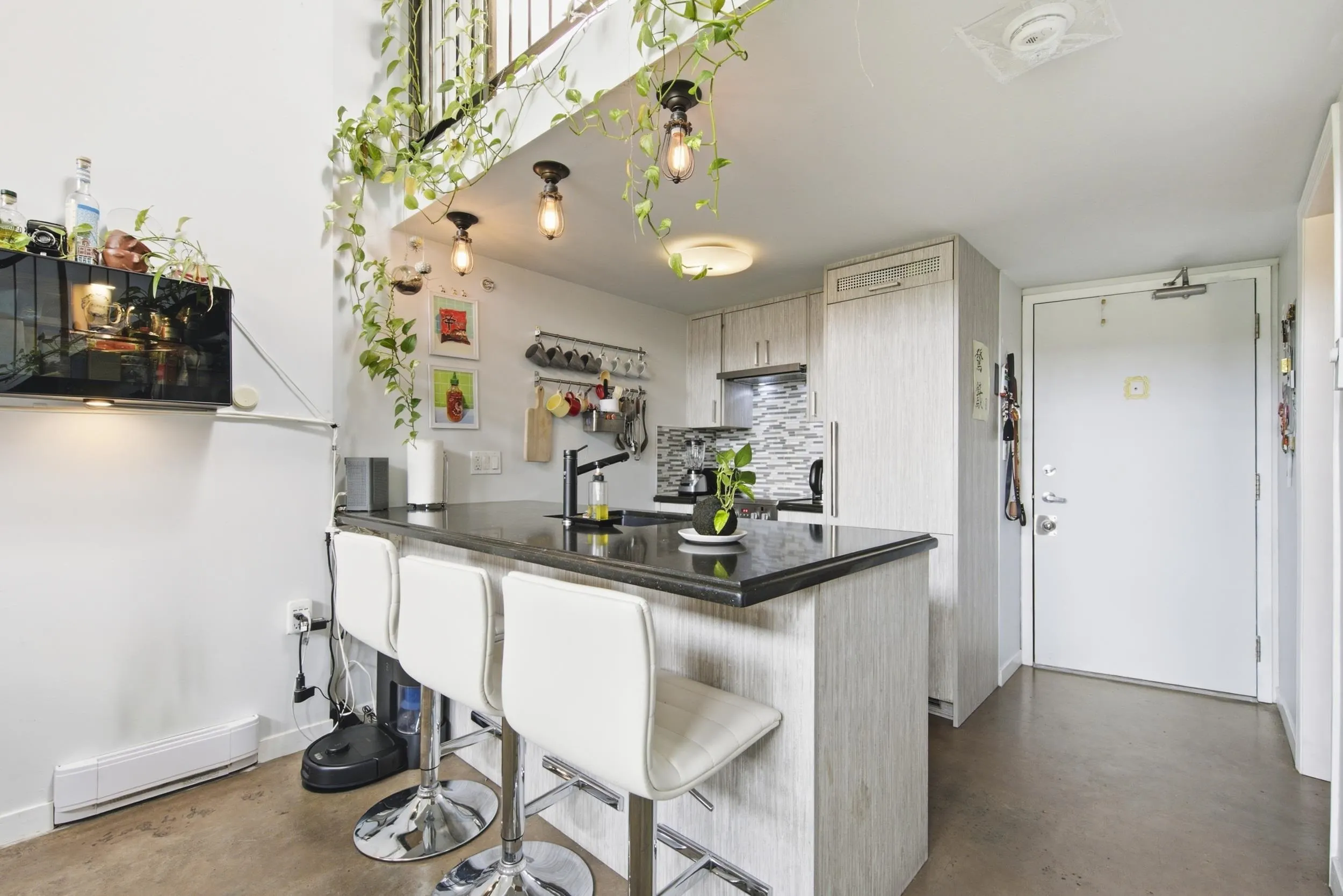 1 E Cordova Street #504