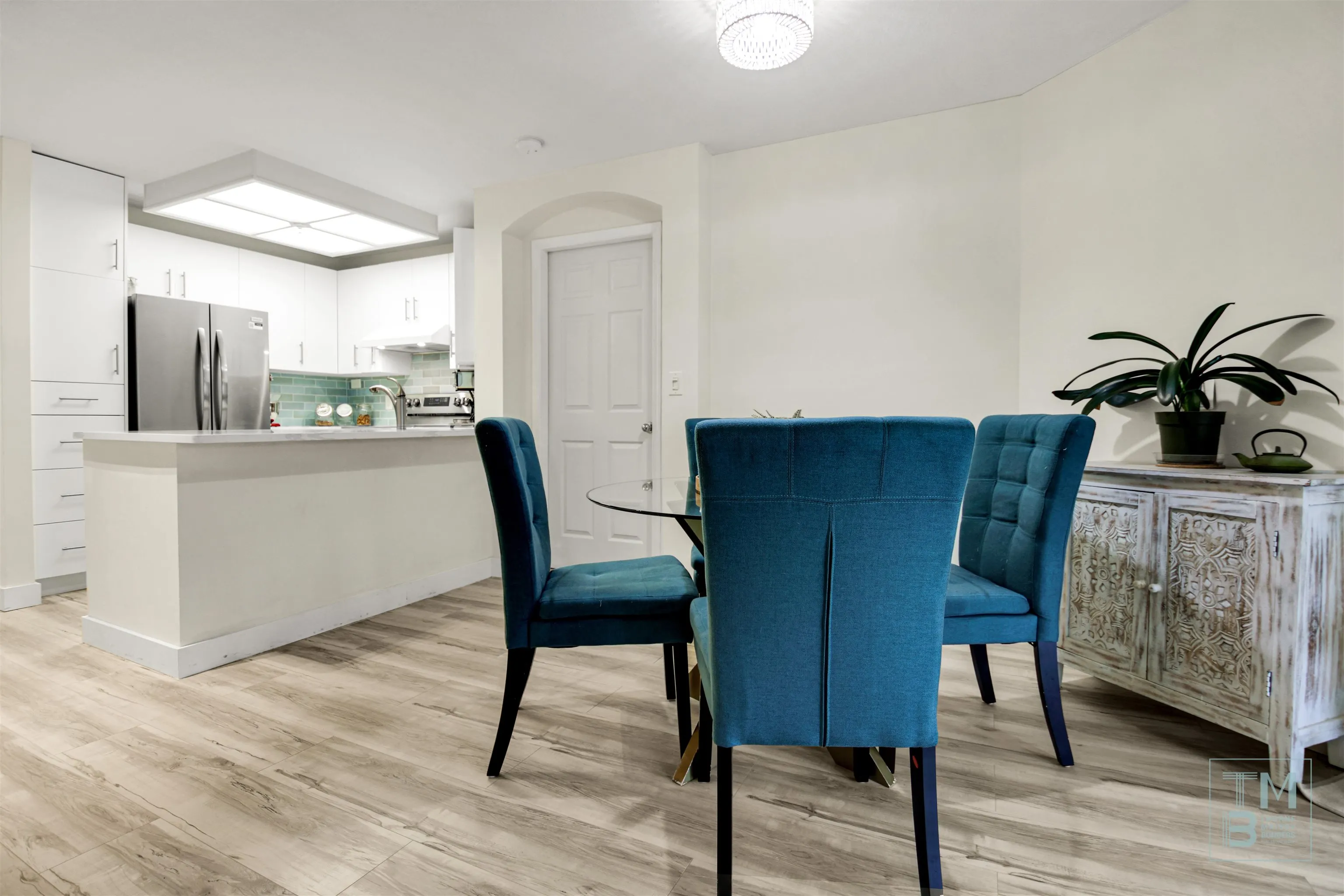 22015 48 Avenue #203
