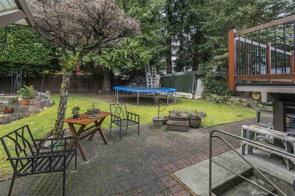 838 Dundonald Drive