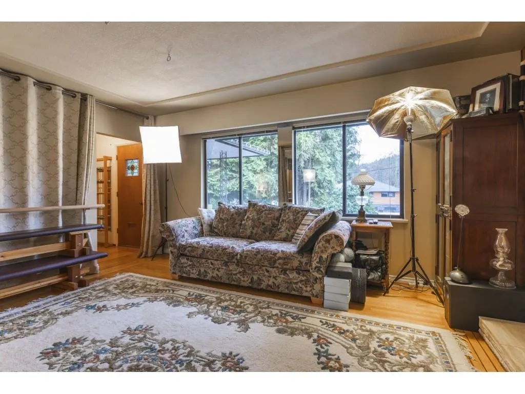 838 Dundonald Drive