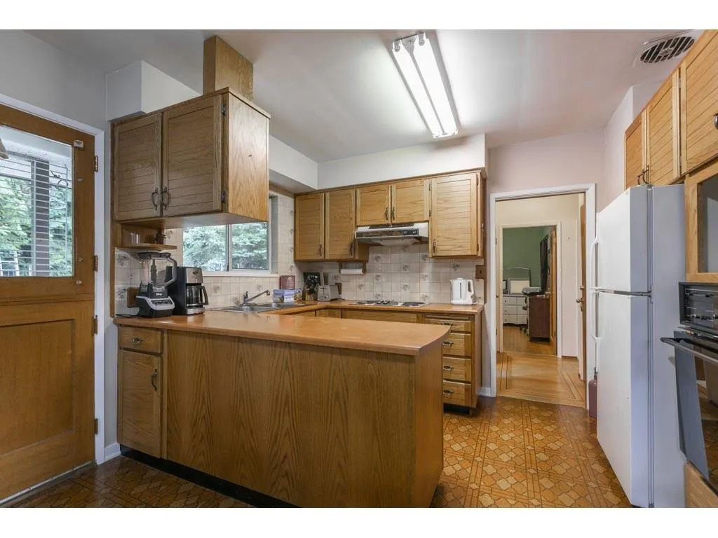 838 Dundonald Drive