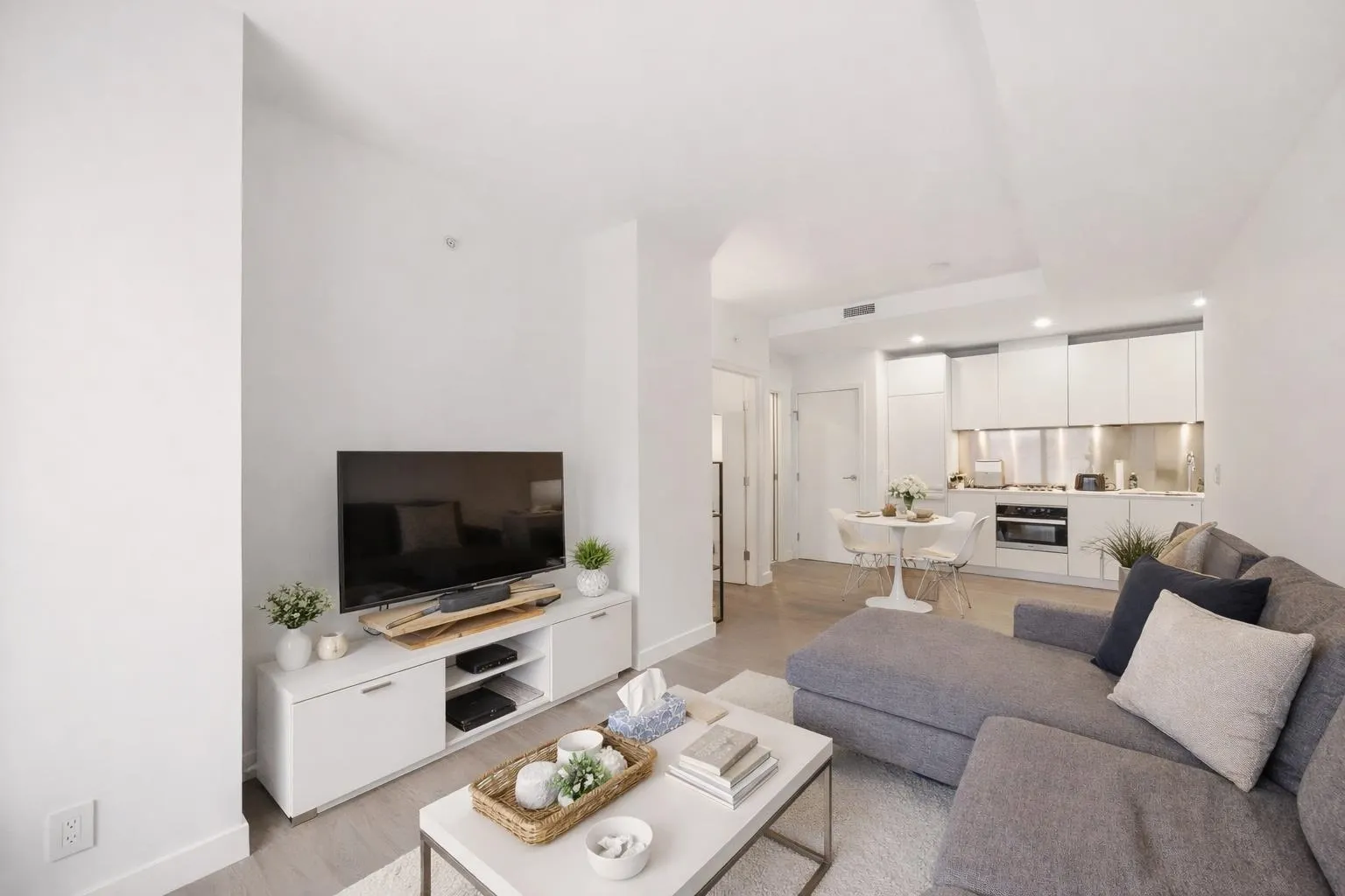 1480 Howe Street #306
