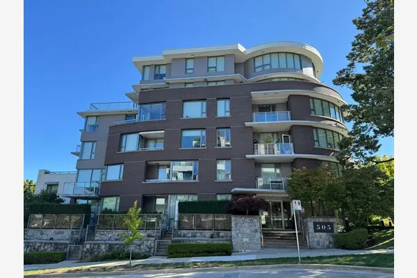505 W 30th Avenue #202