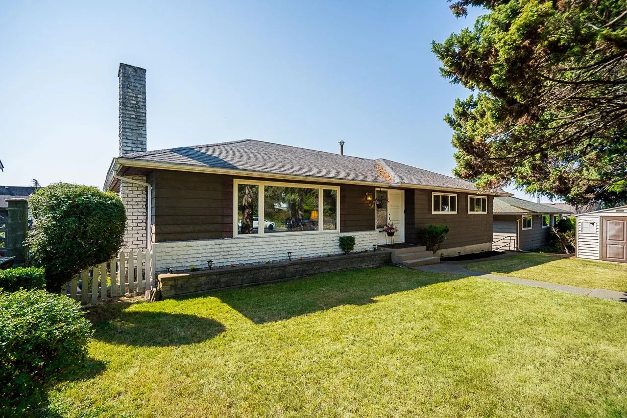 50 E 10th Avenue