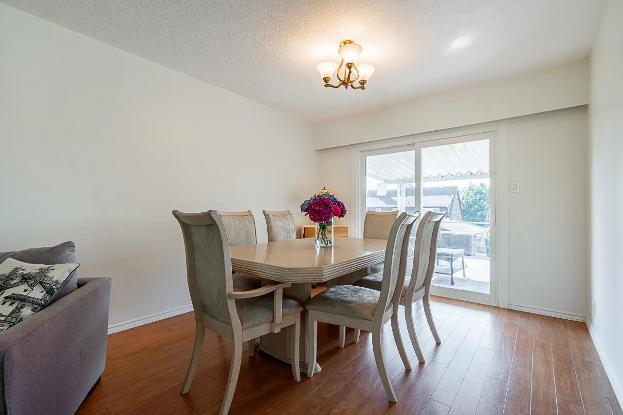 50 E 10th Avenue