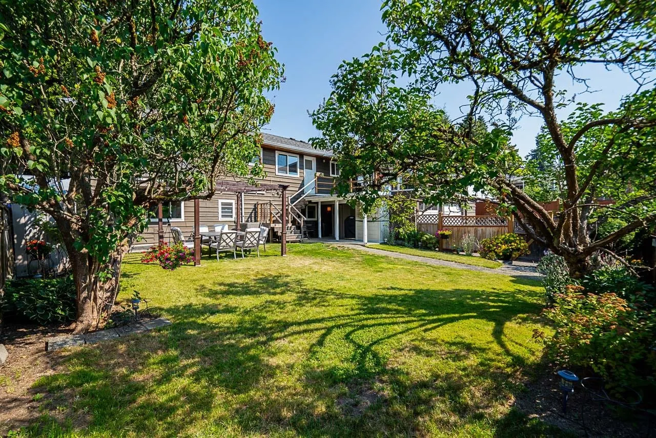 50 E 10th Avenue