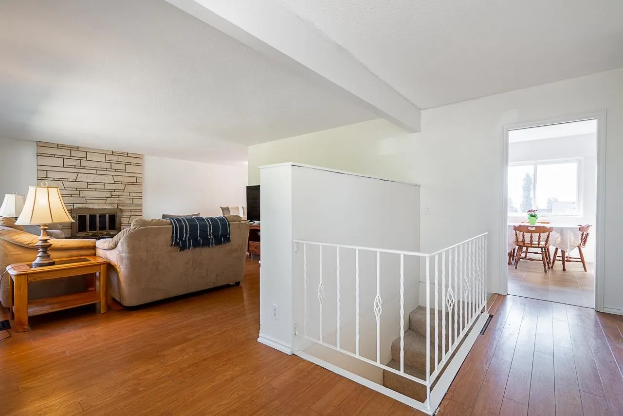 50 E 10th Avenue