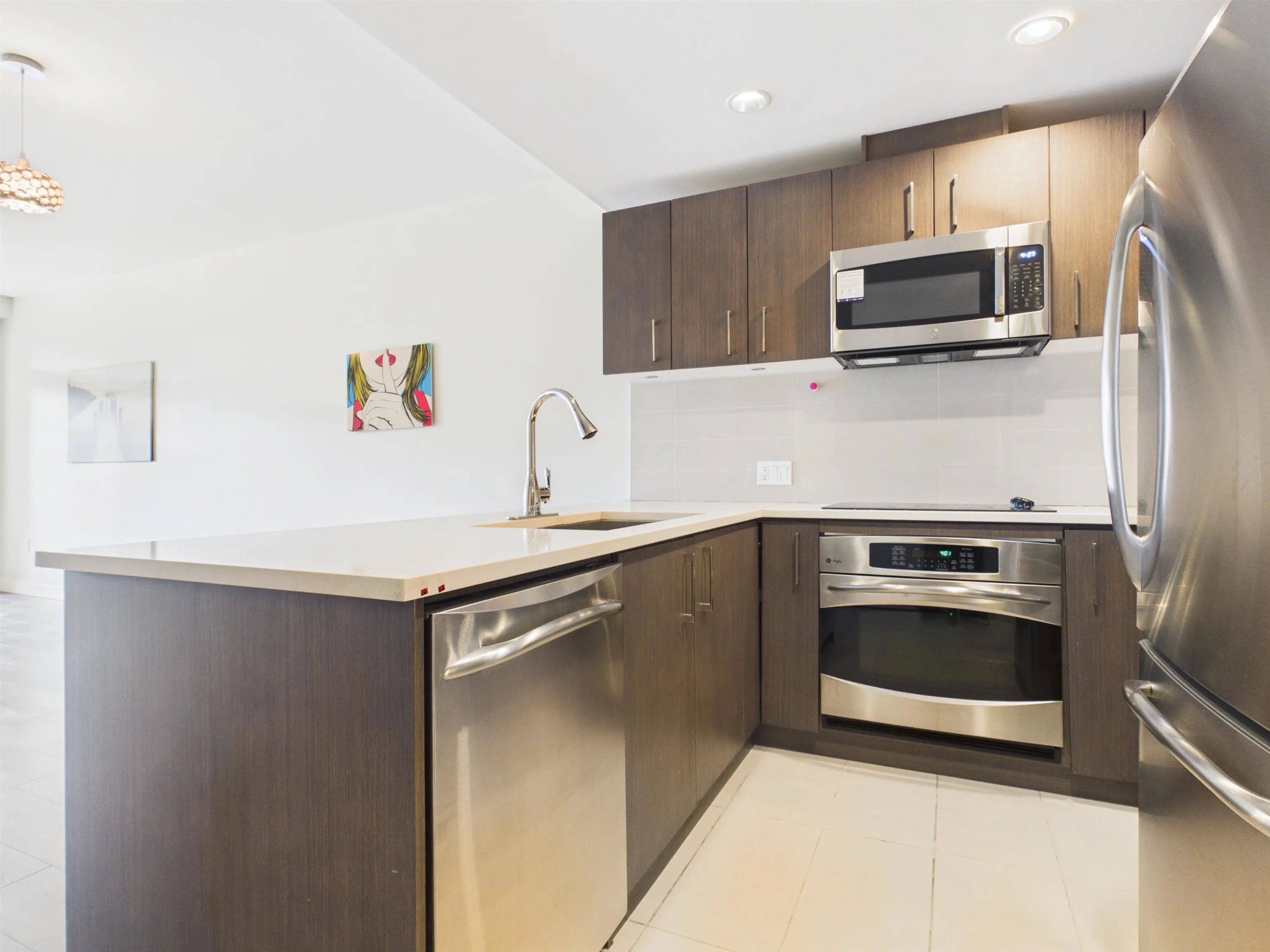 5983 Gray Avenue #617