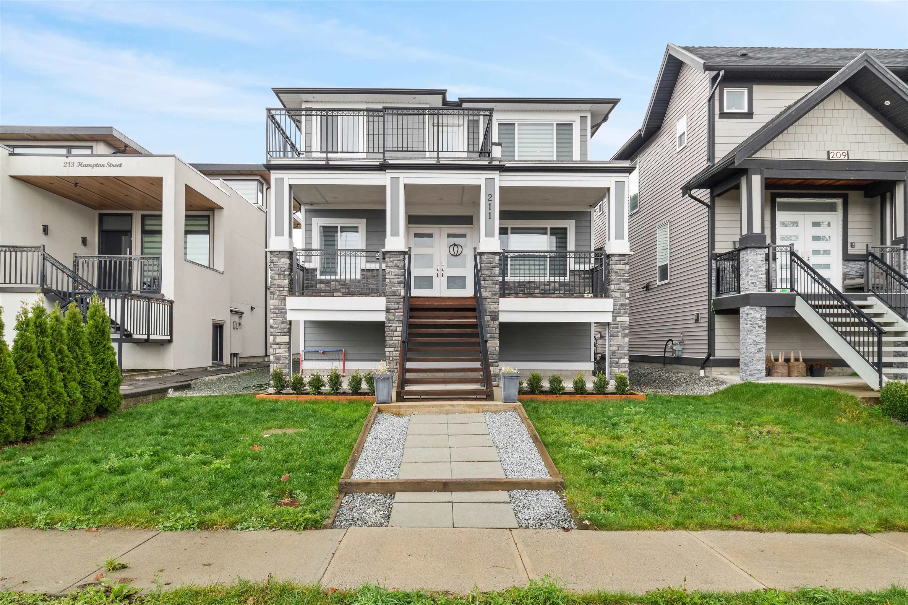 211 Hampton Street