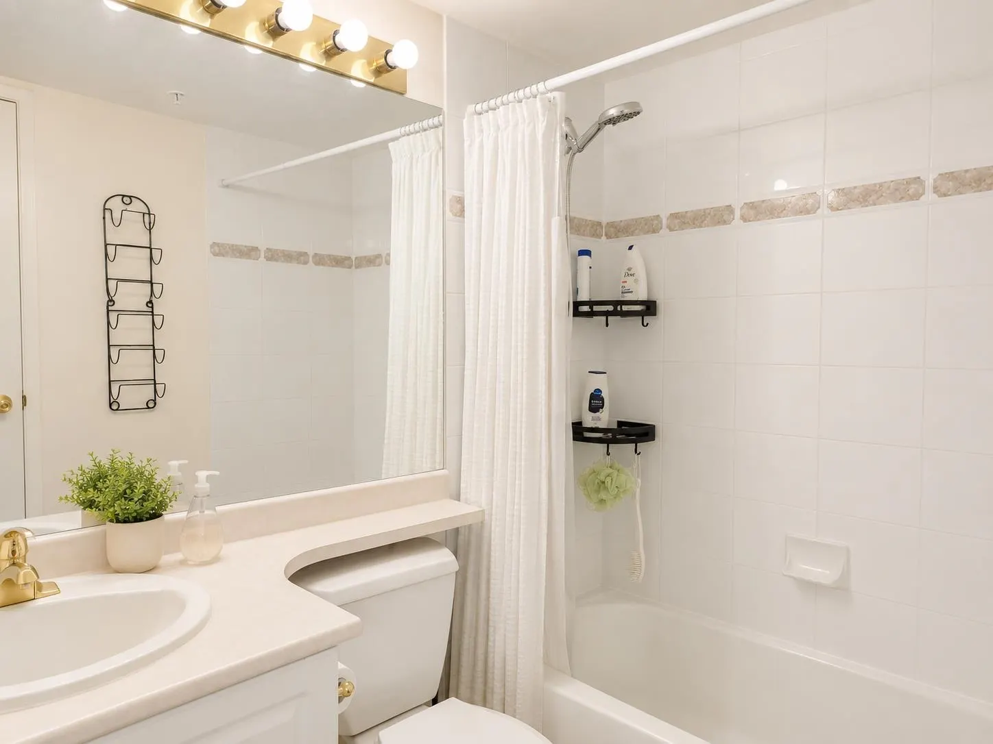 488 Helmcken Street #214