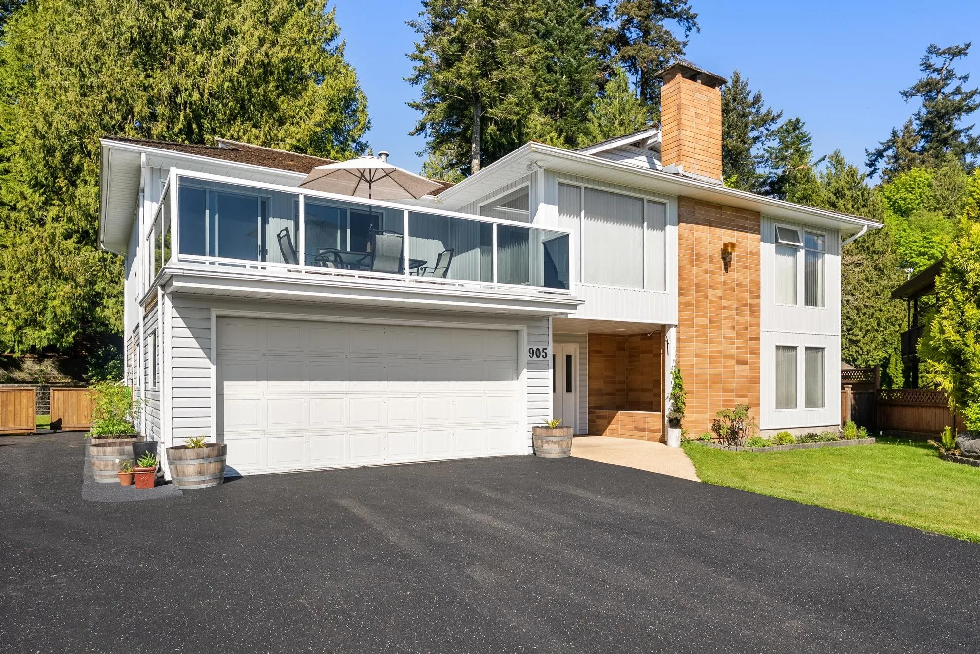 905 Eden Crescent