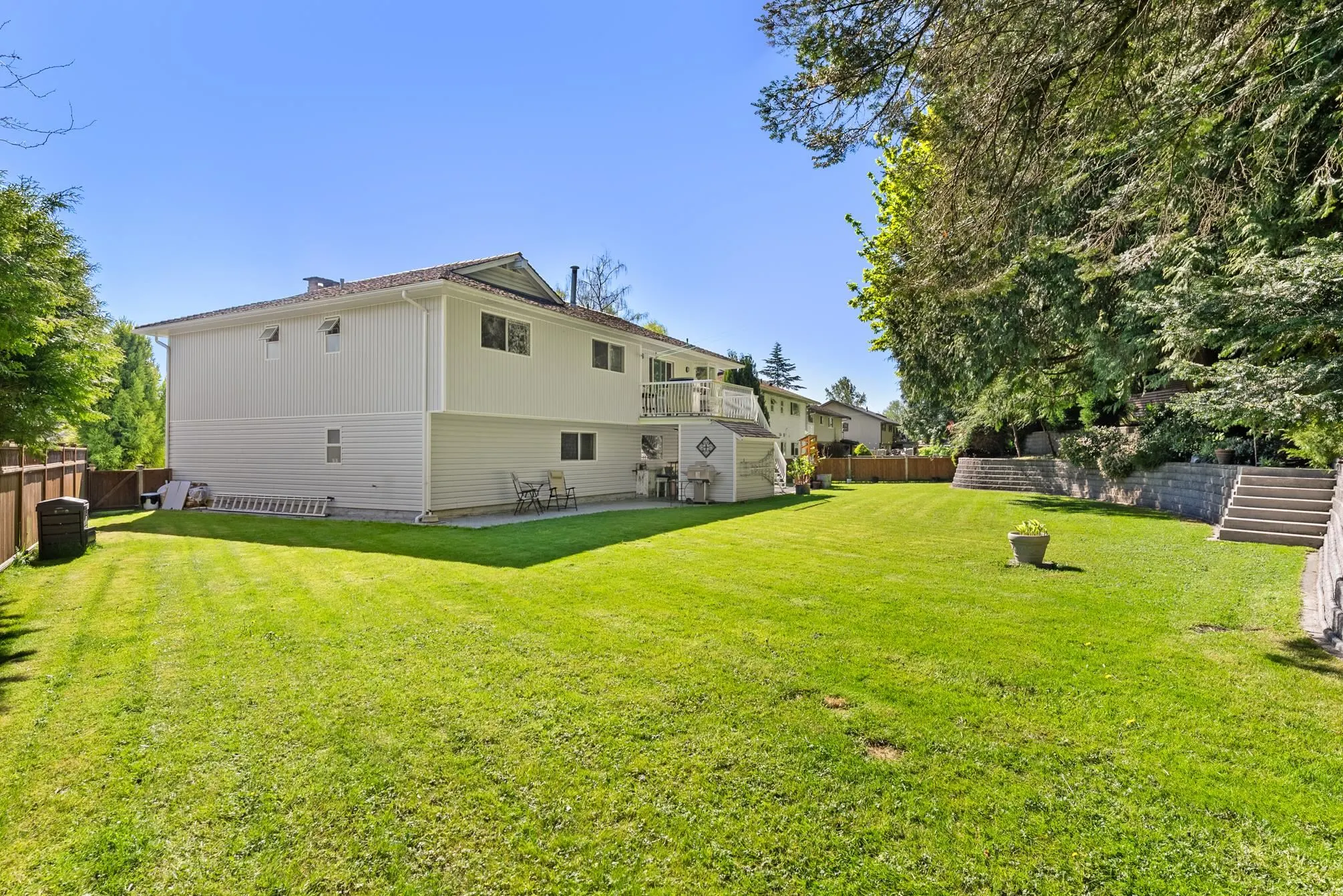 905 Eden Crescent