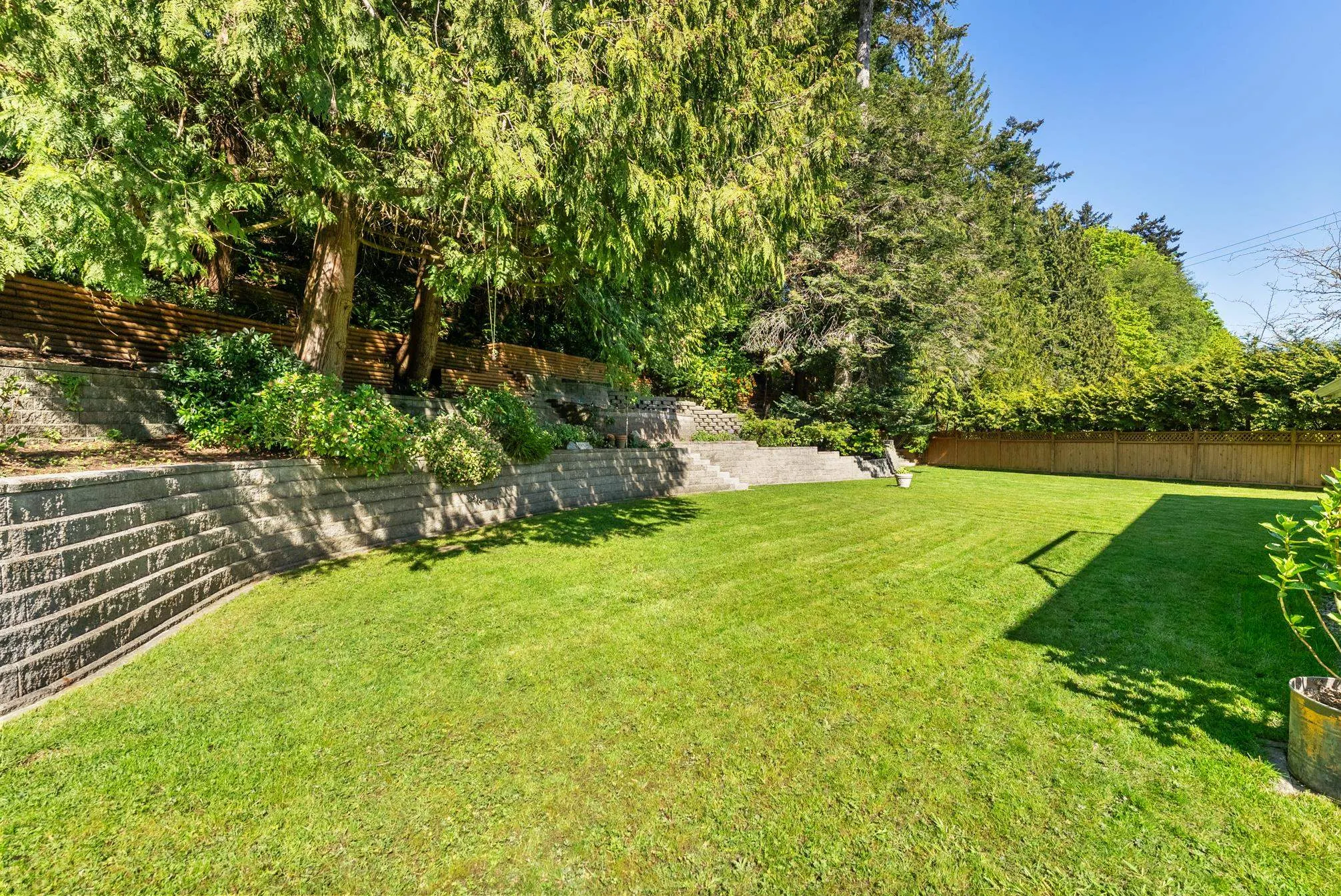 905 Eden Crescent