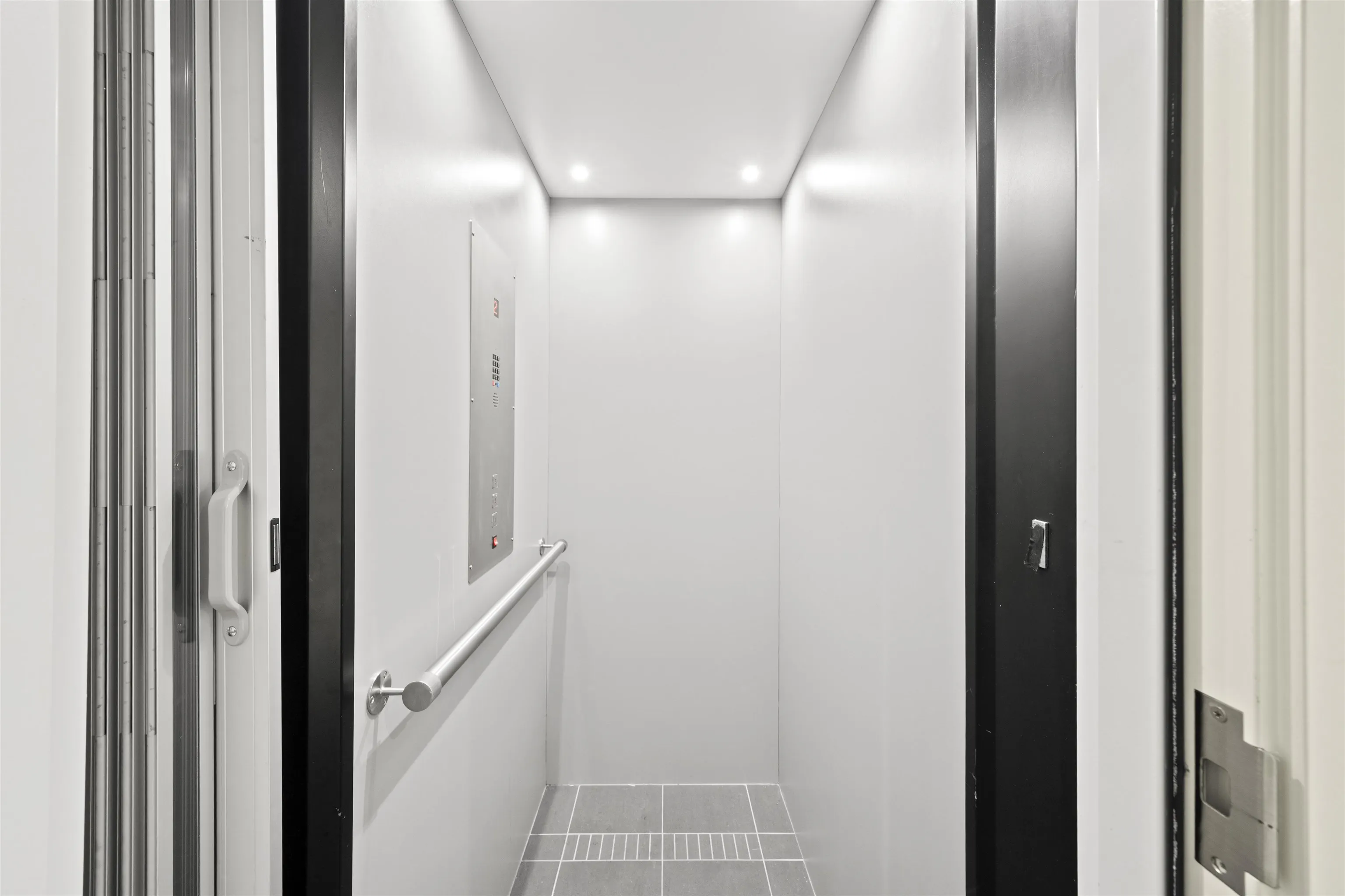 13585 16 Avenue #209