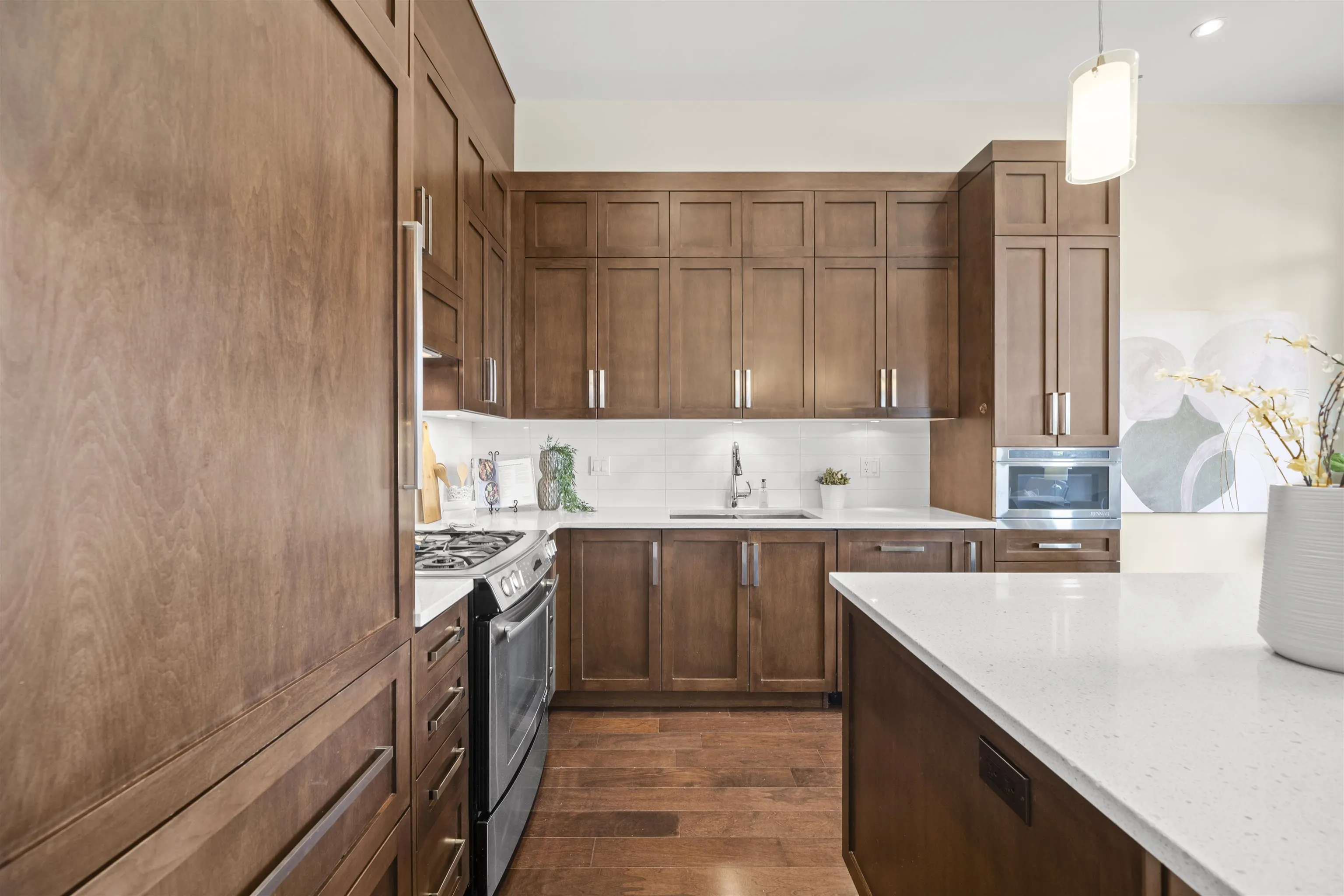 13585 16 Avenue #209