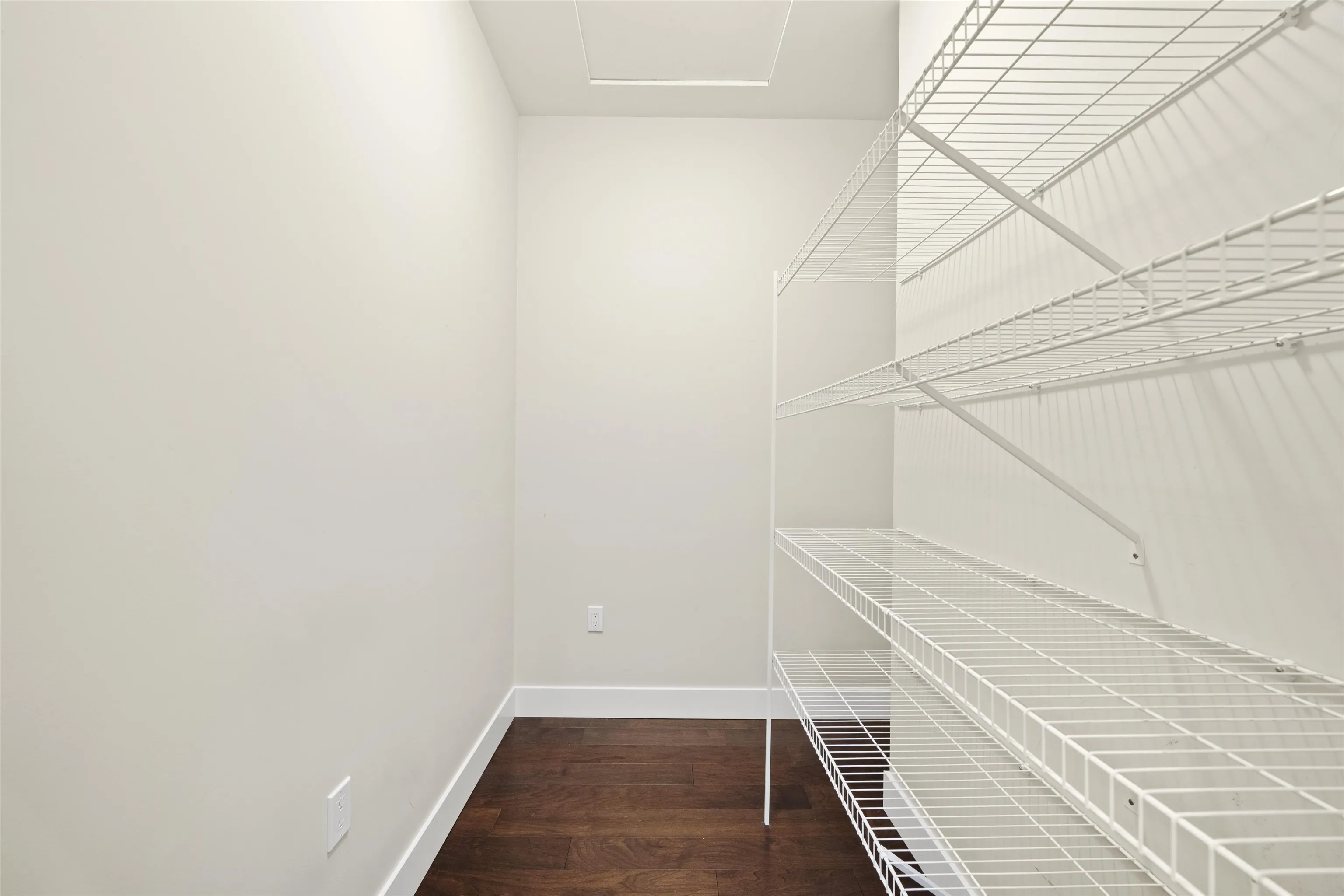 13585 16 Avenue #209