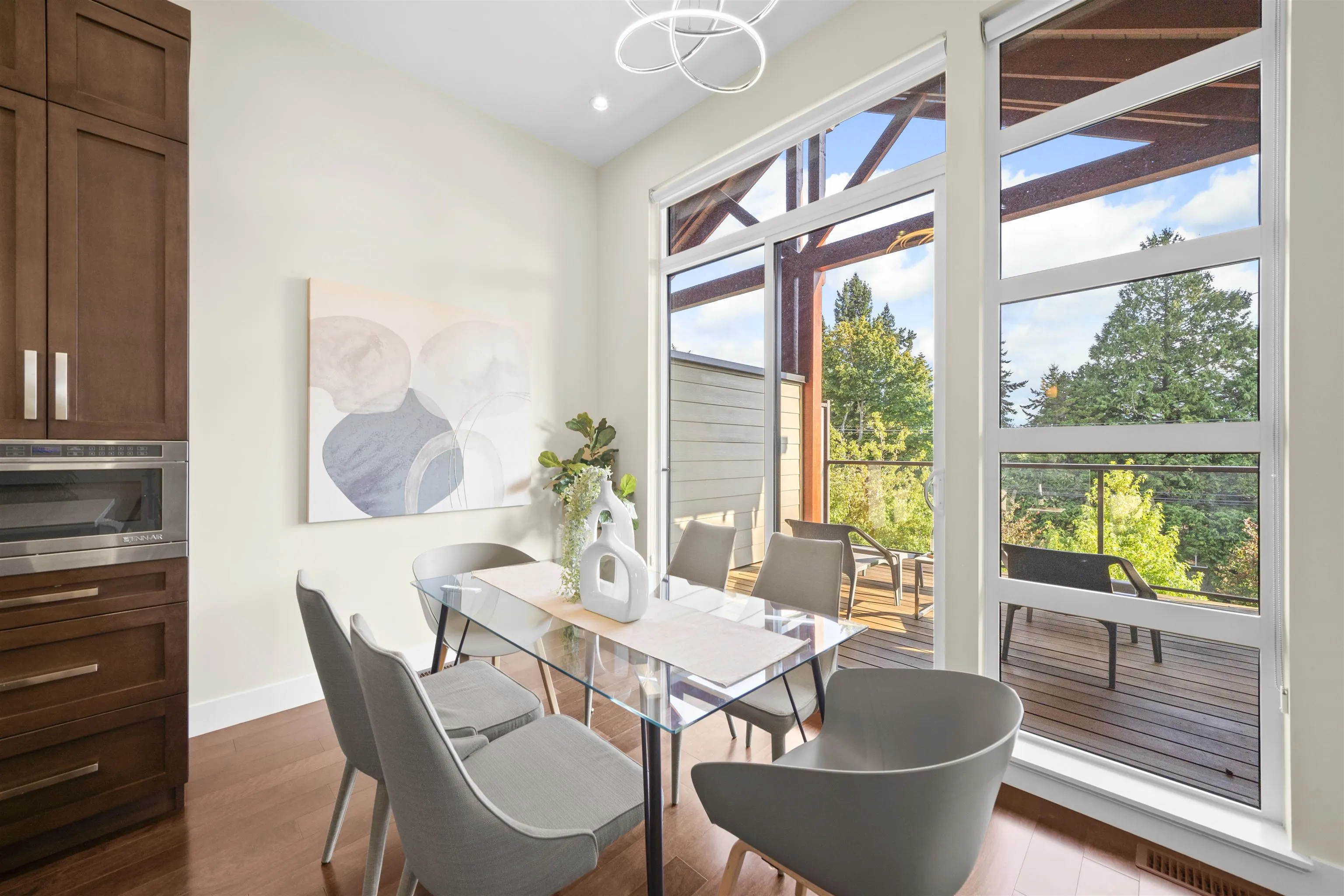 13585 16 Avenue #209