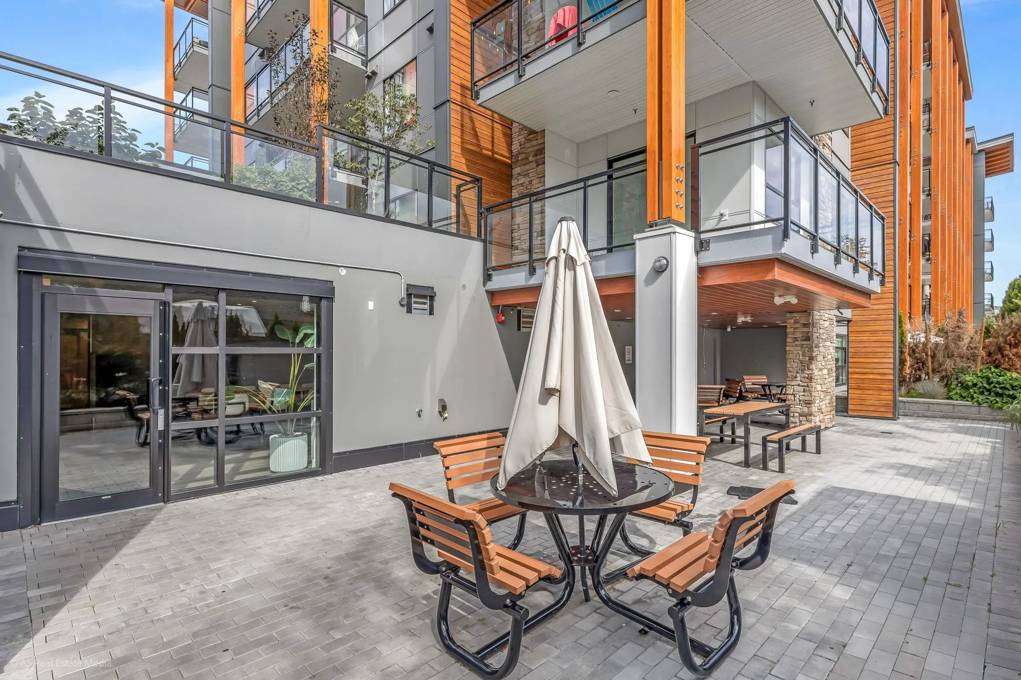 6960 Nicholson Road #208