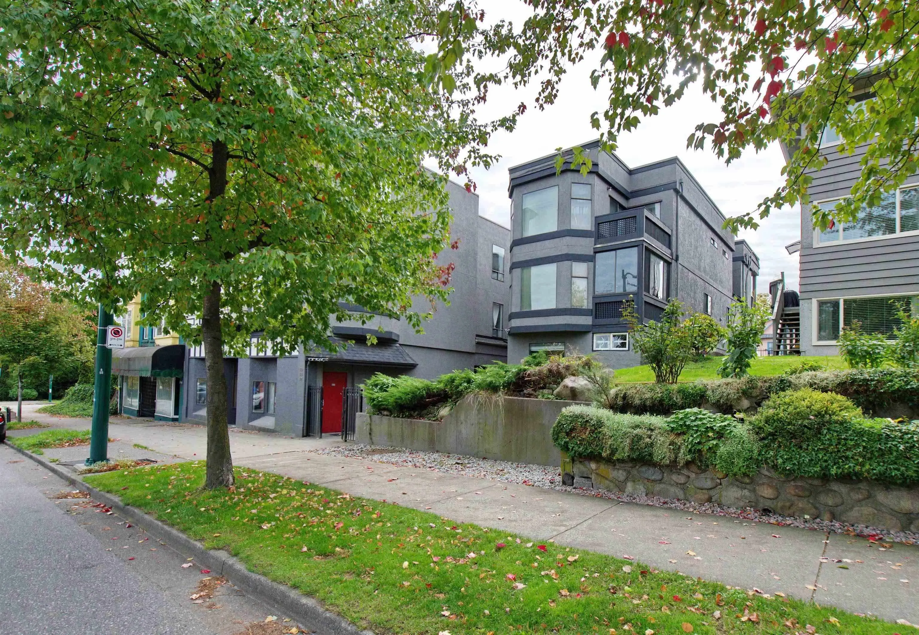 862 E Broadway #2