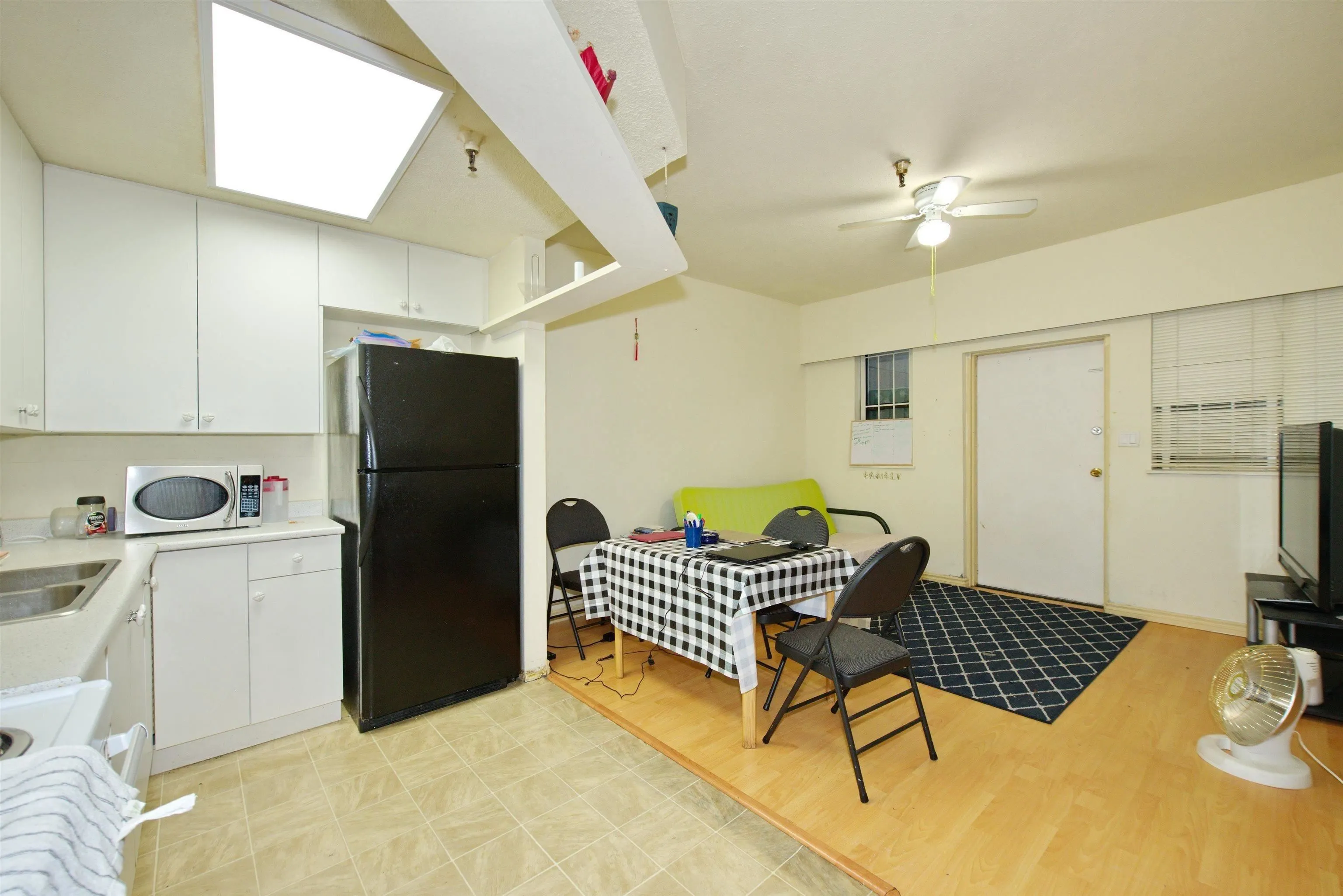 862 E Broadway #2