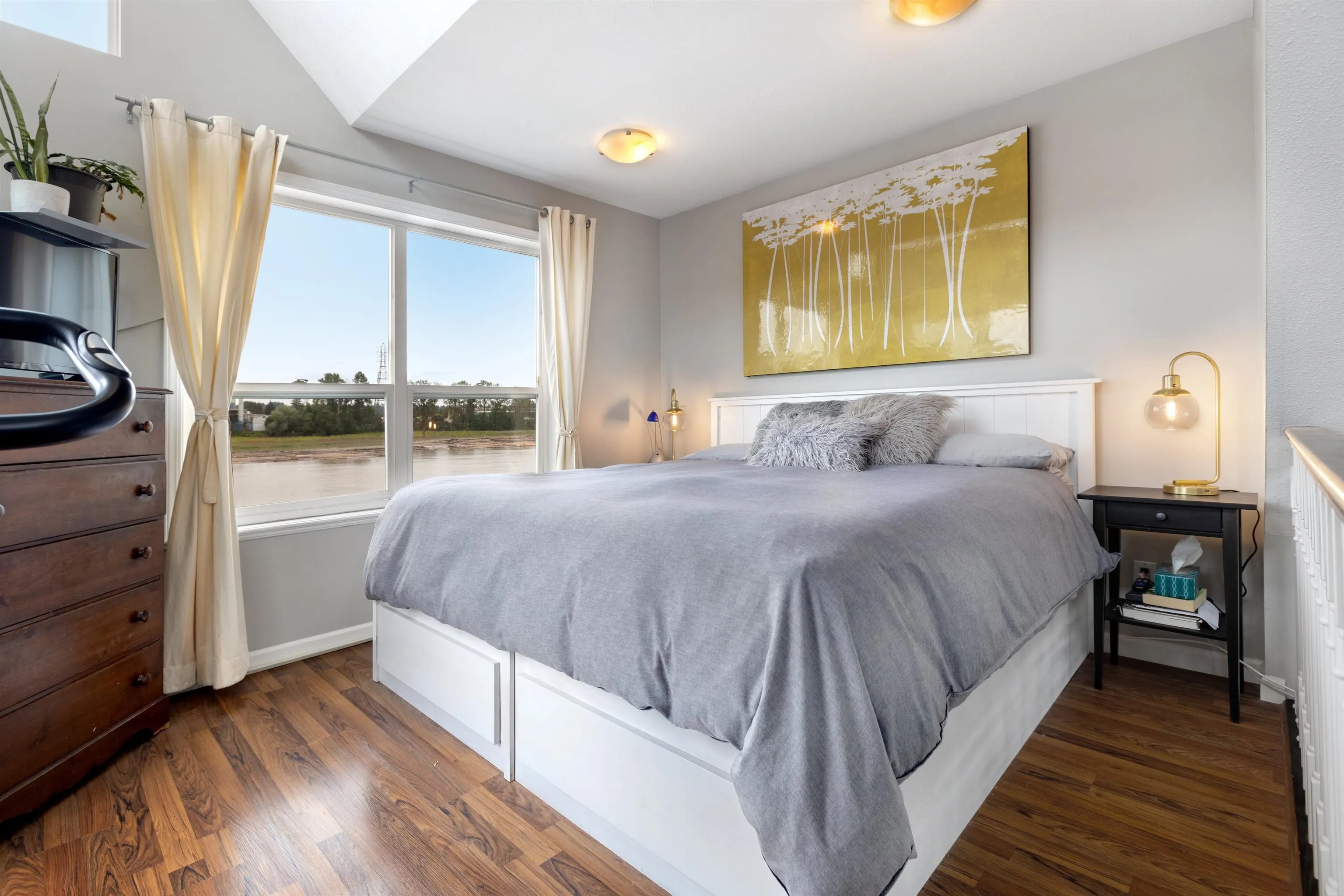 800 South Dyke Road #4