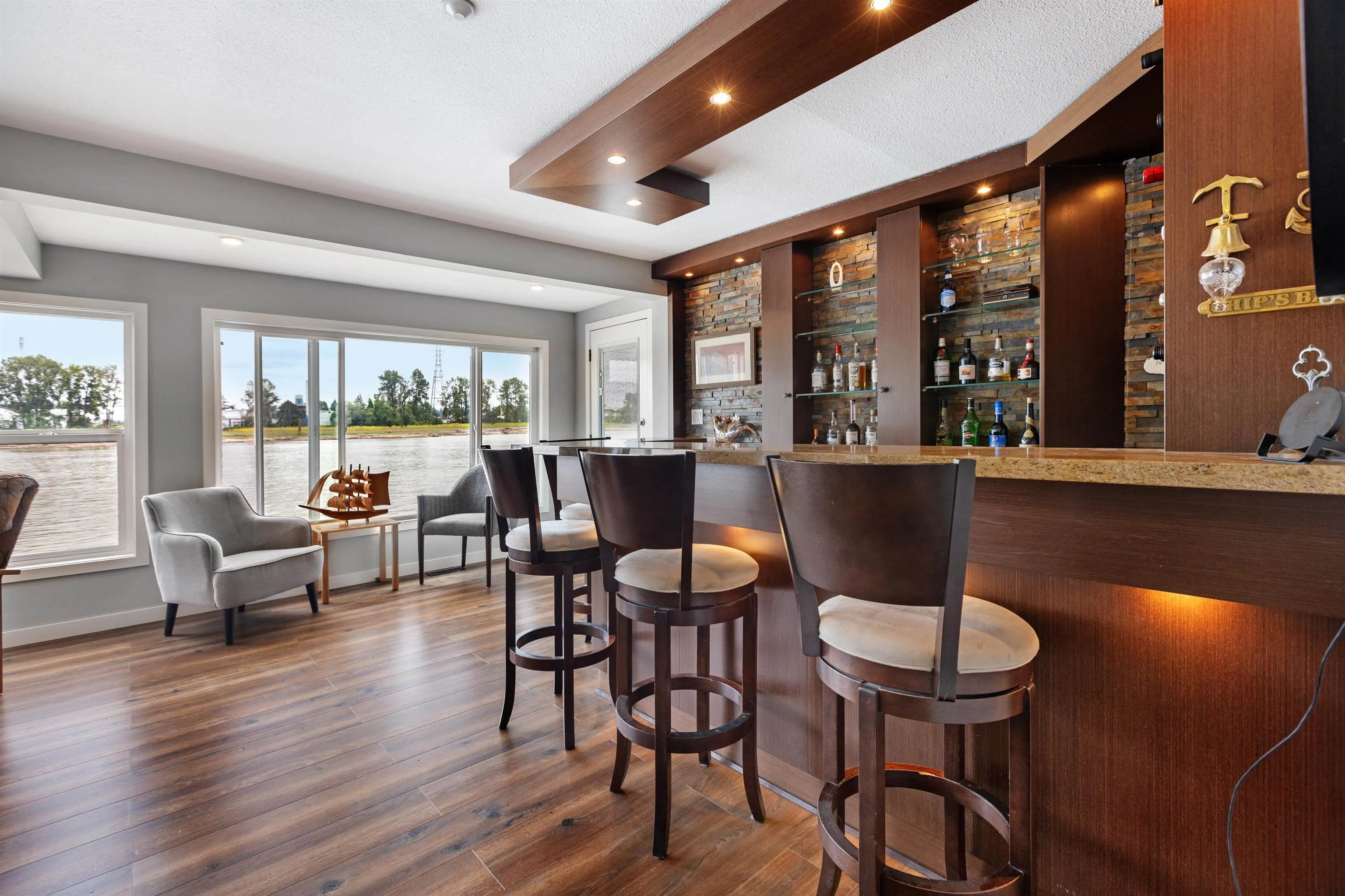 800 South Dyke Road #4
