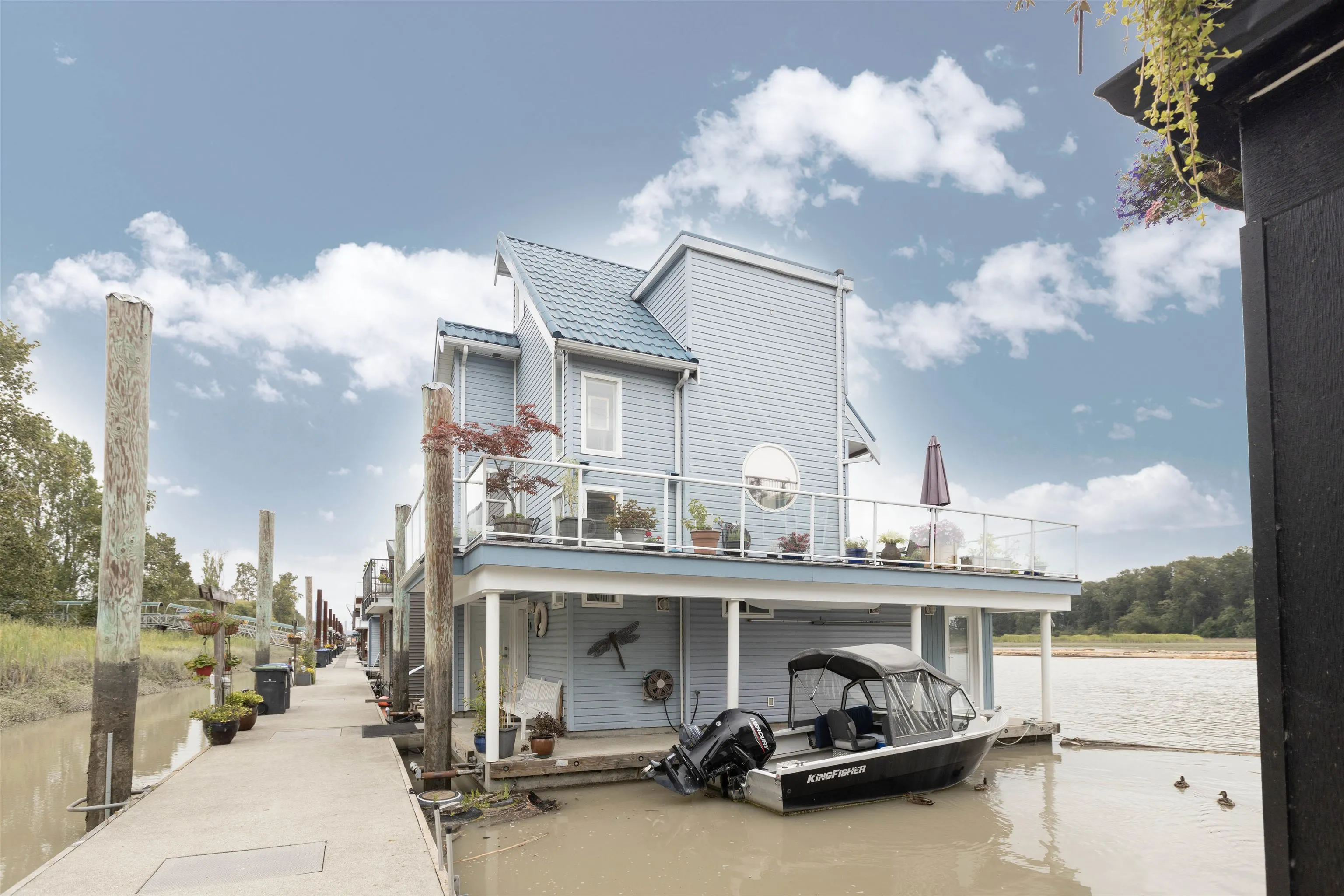 800 South Dyke Road #4
