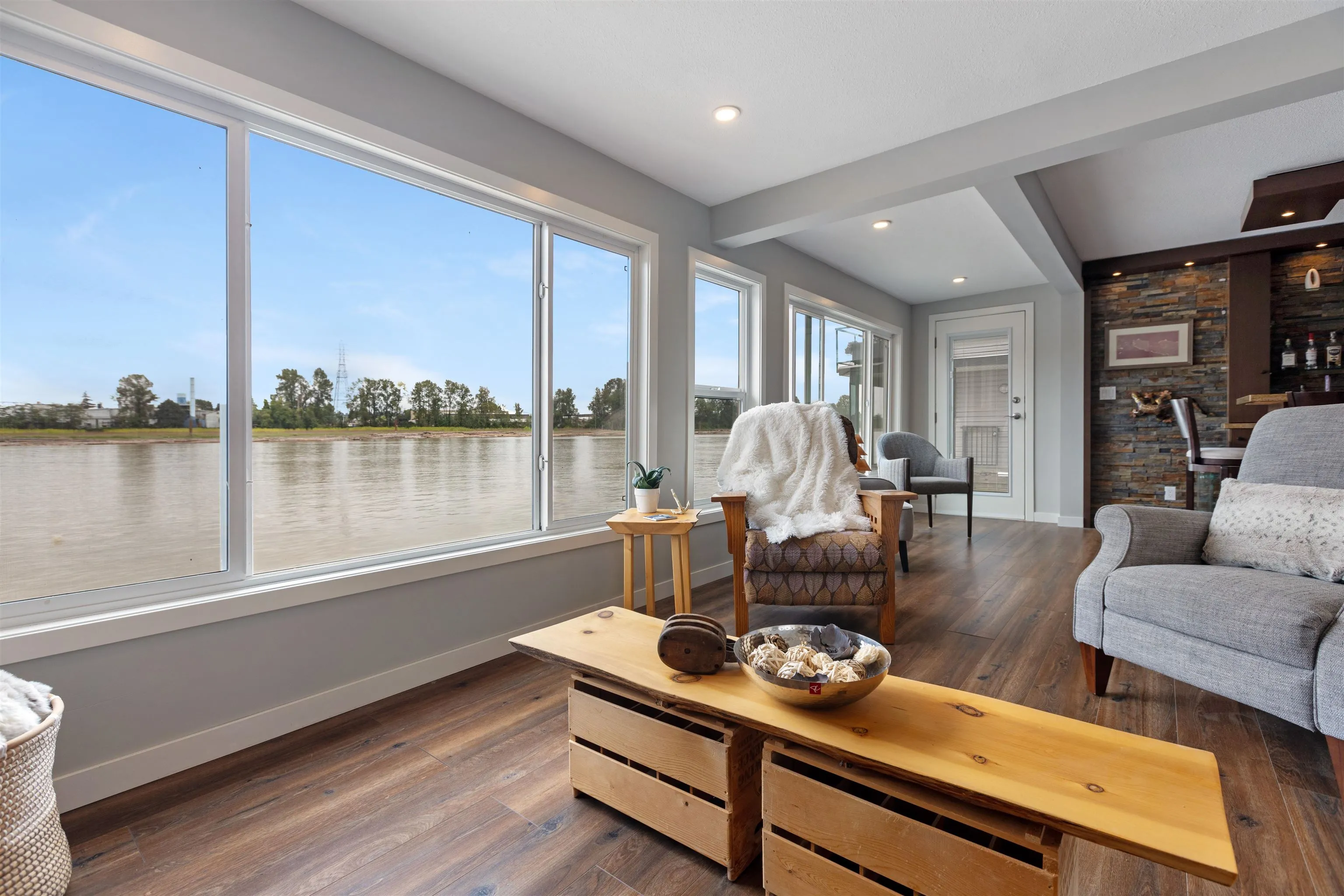 800 South Dyke Road #4