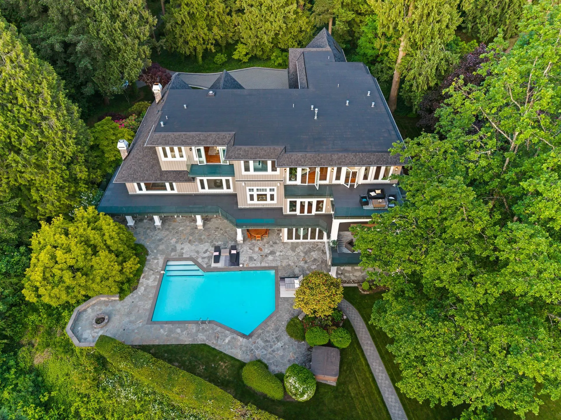 13419 Crescent Road