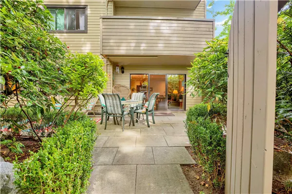 1424 Walnut Street #104