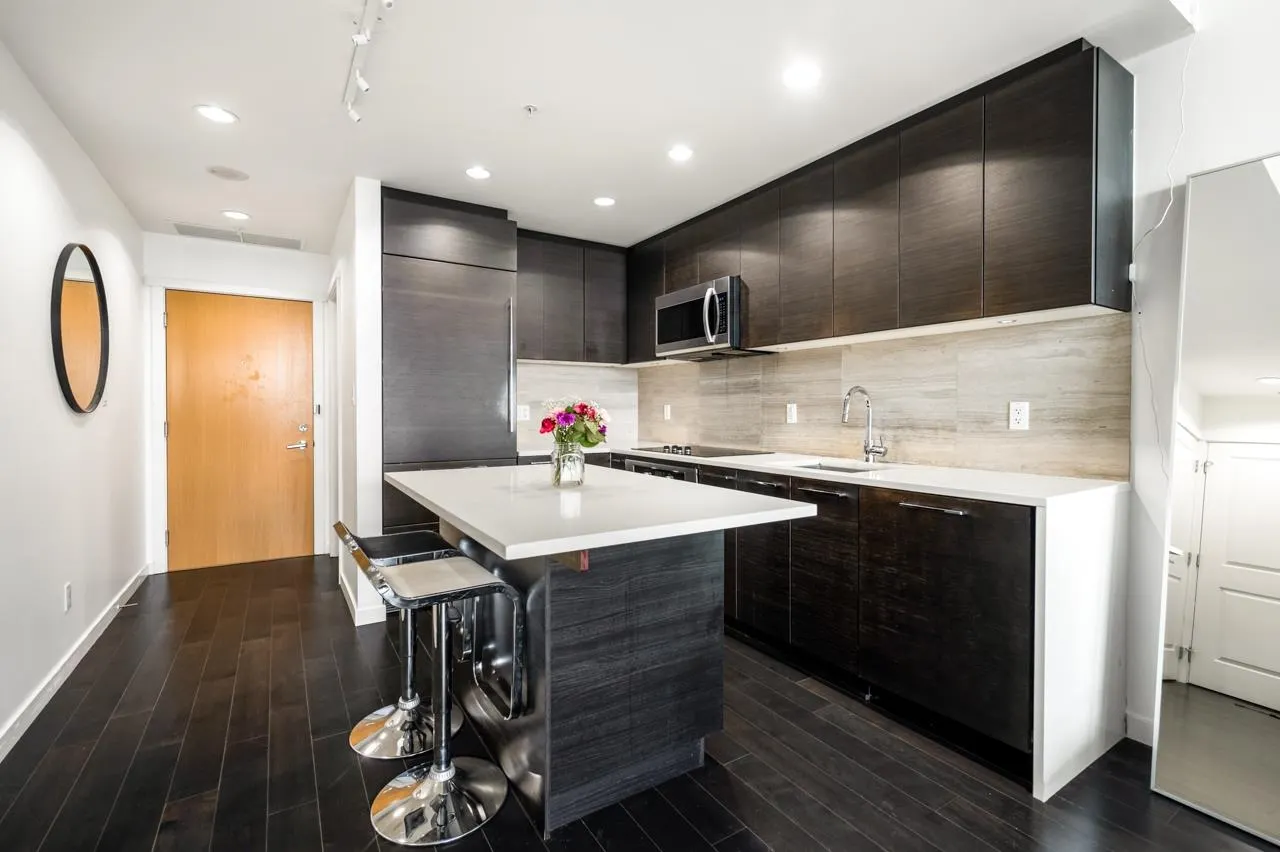 5728 Berton Avenue #1103